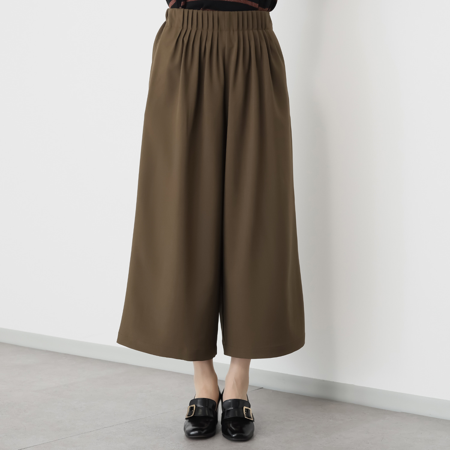 マチュート 着回し自在の 頼れる一本 華リュクスパンツ