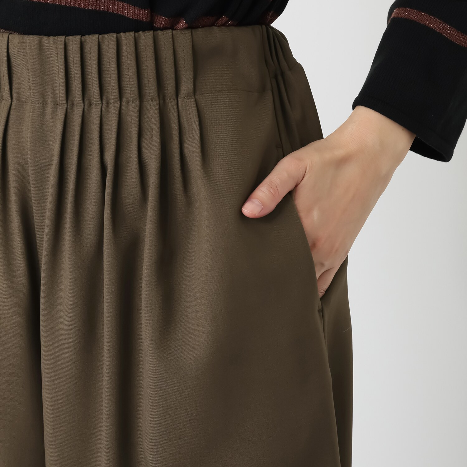 マチュート 着回し自在の 頼れる一本 華リュクスパンツ