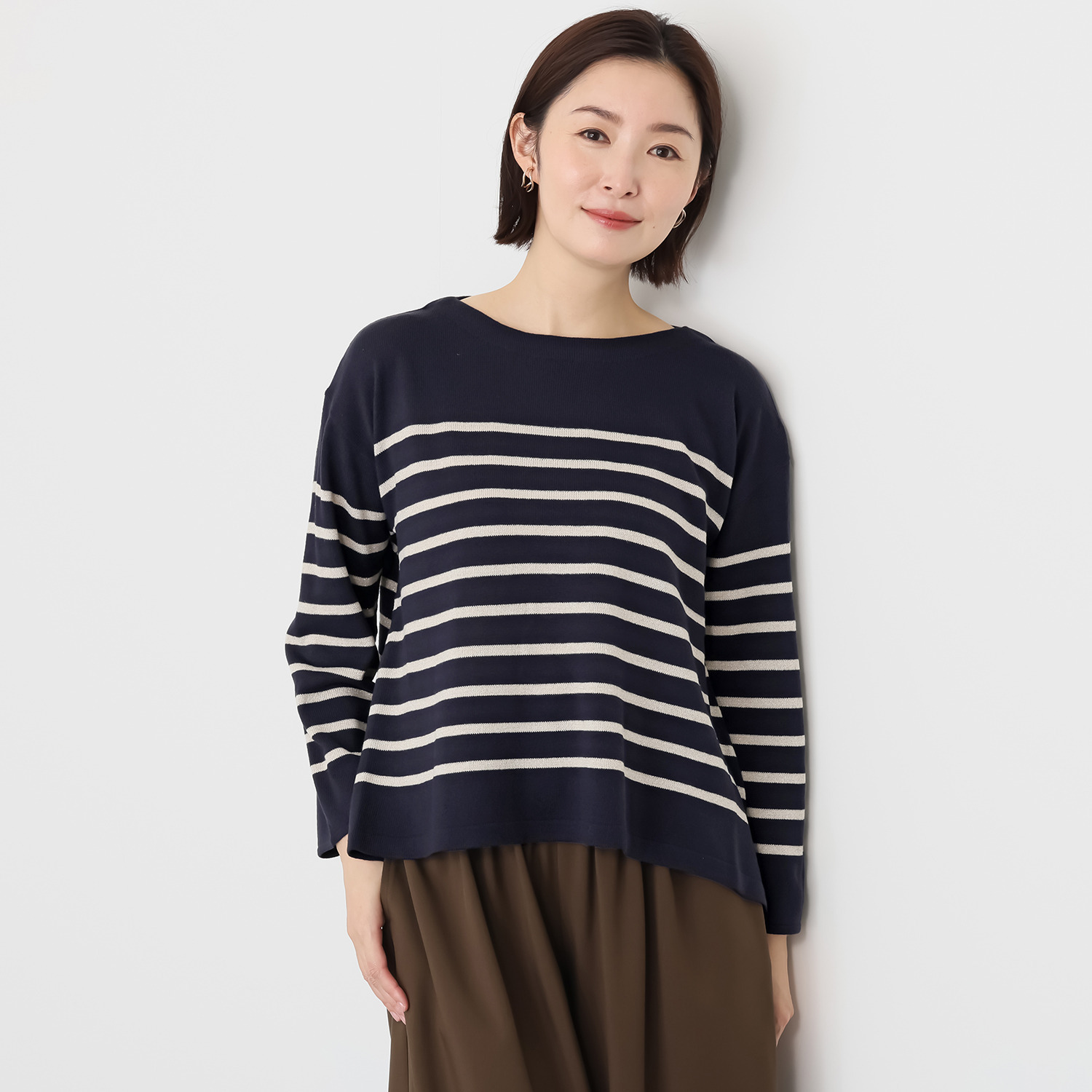 マチュート 着やせも叶う 上品カジュアルな ラメボーダー ニットプルオーバー