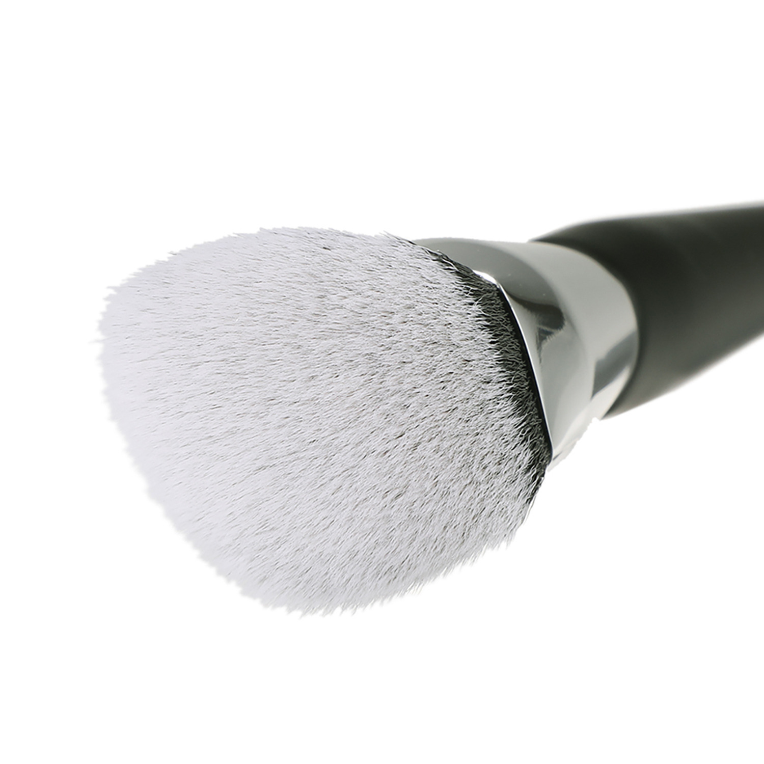 ブリリアージュ リキッドファンデも パウダリーファンデも お肌に均一に広げる ハイ　コントロール ファンデーション　ブラシ