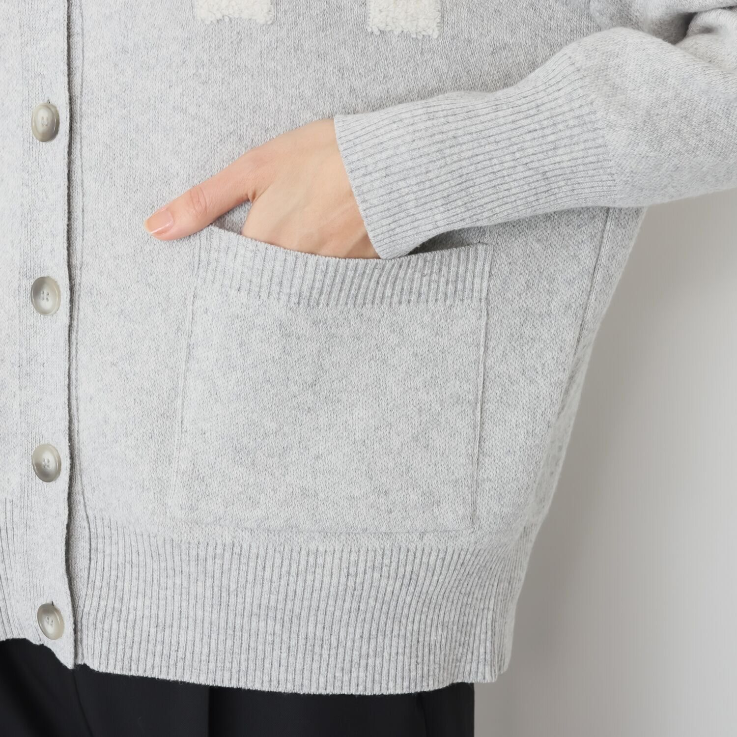 亀　恭子セレクト！ マルティジャーニ 日本製 ウール混ジャガード編 レタードカーディガン