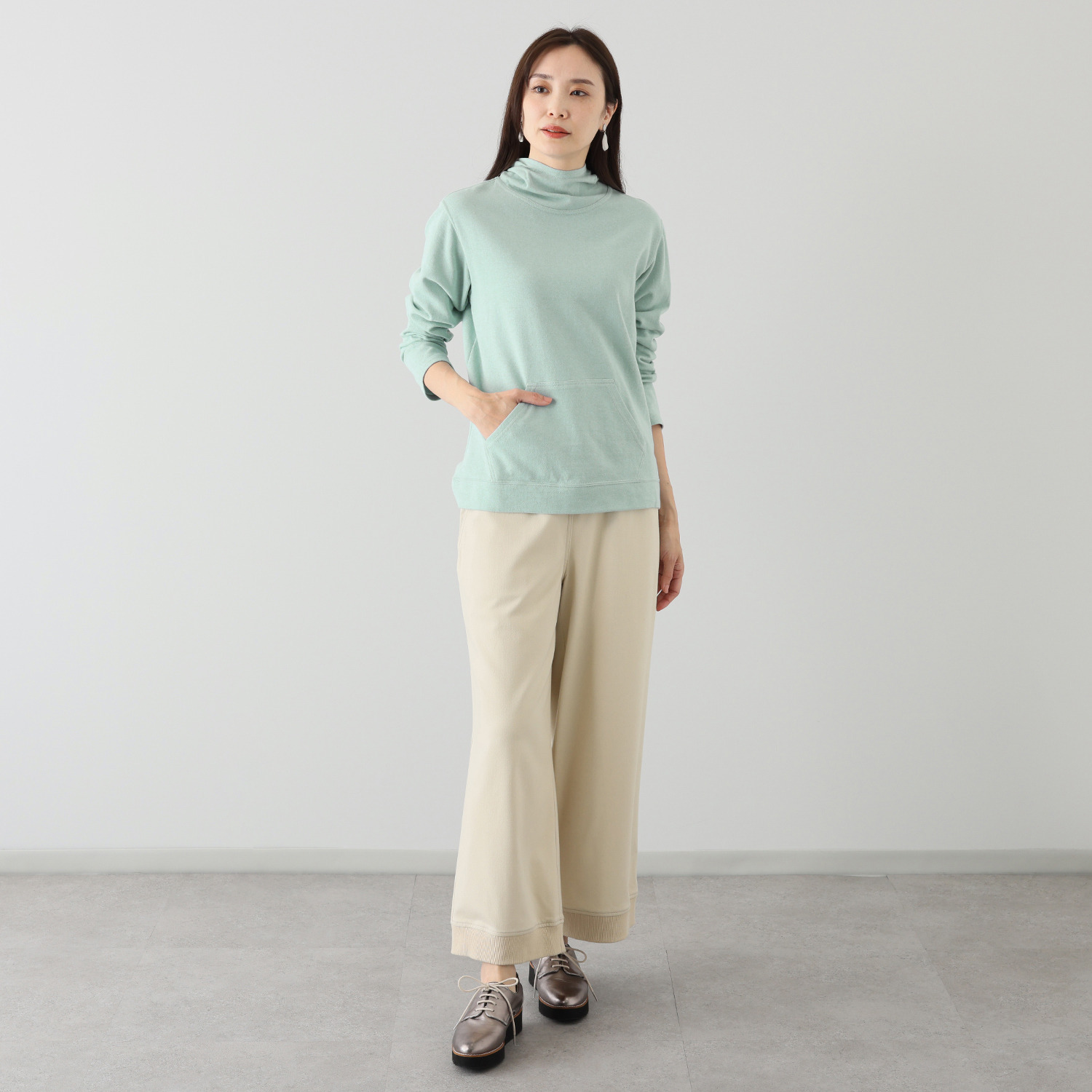 シャビージェンティール ガーゼ調裏毛 カンガルーポケット付 ひもなし フーディープルオーバー