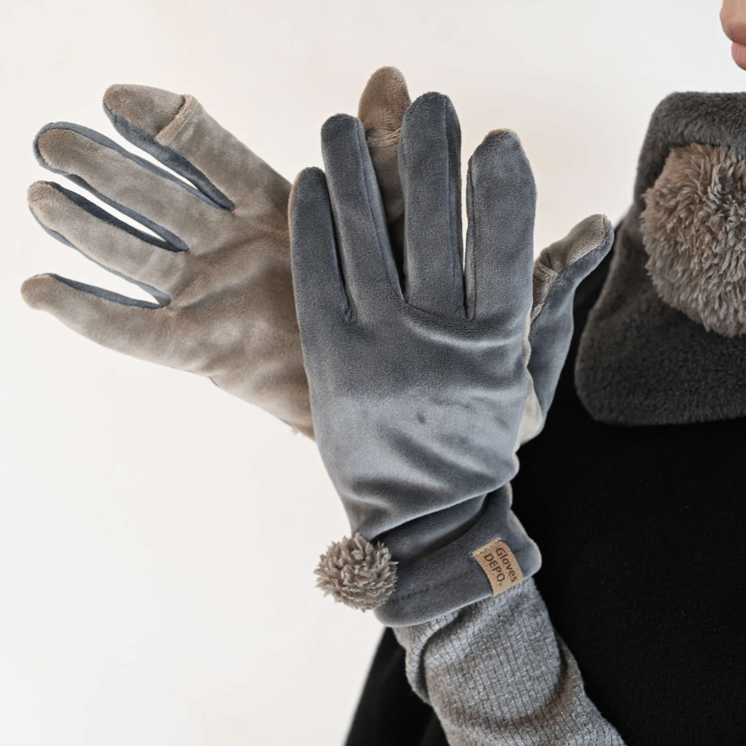 グローブデポ ストレッチベロア生地 指出る手袋とベレー帽＆ ショートマフラー ３点セット