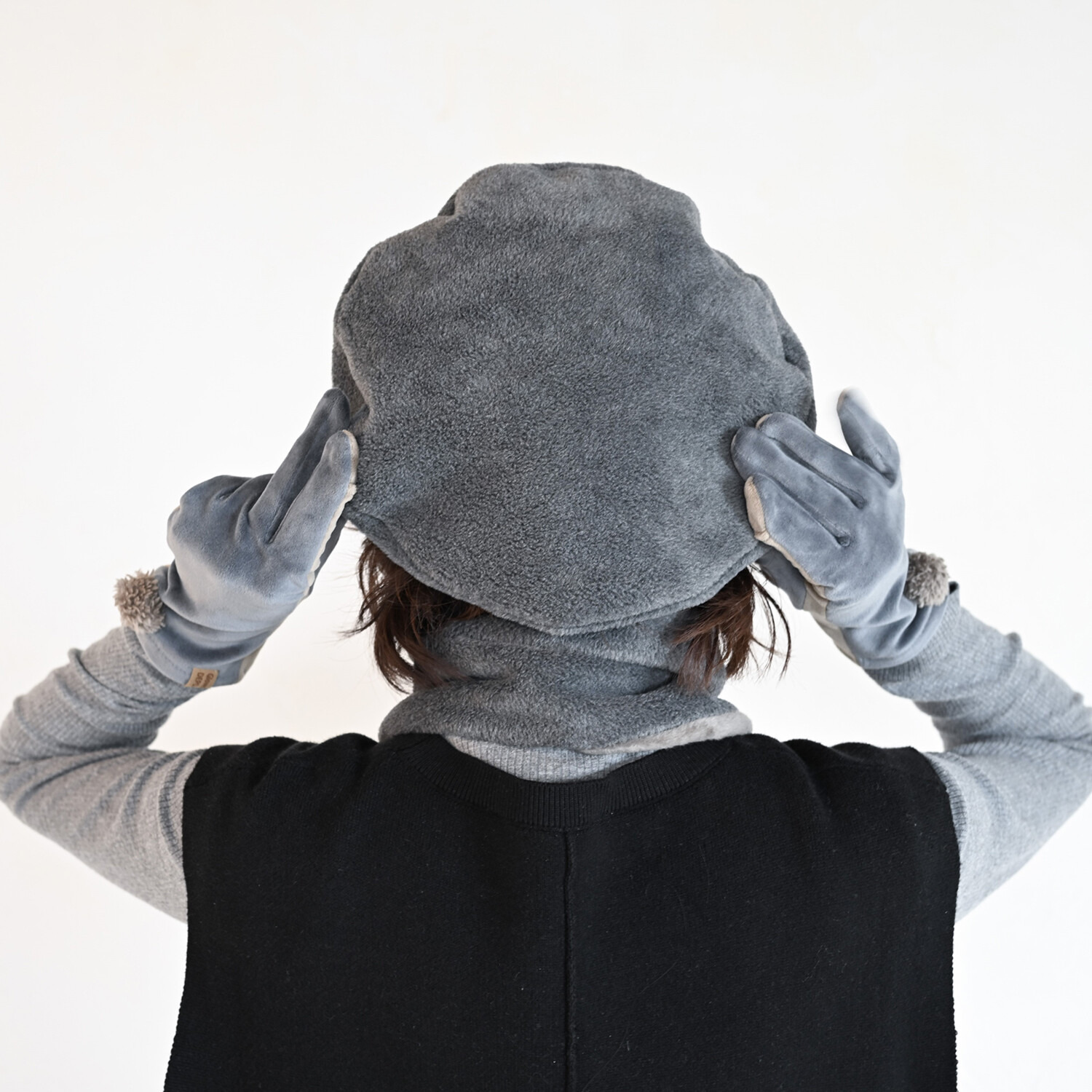 グローブデポ ストレッチベロア生地 指出る手袋とベレー帽＆ ショートマフラー ３点セット