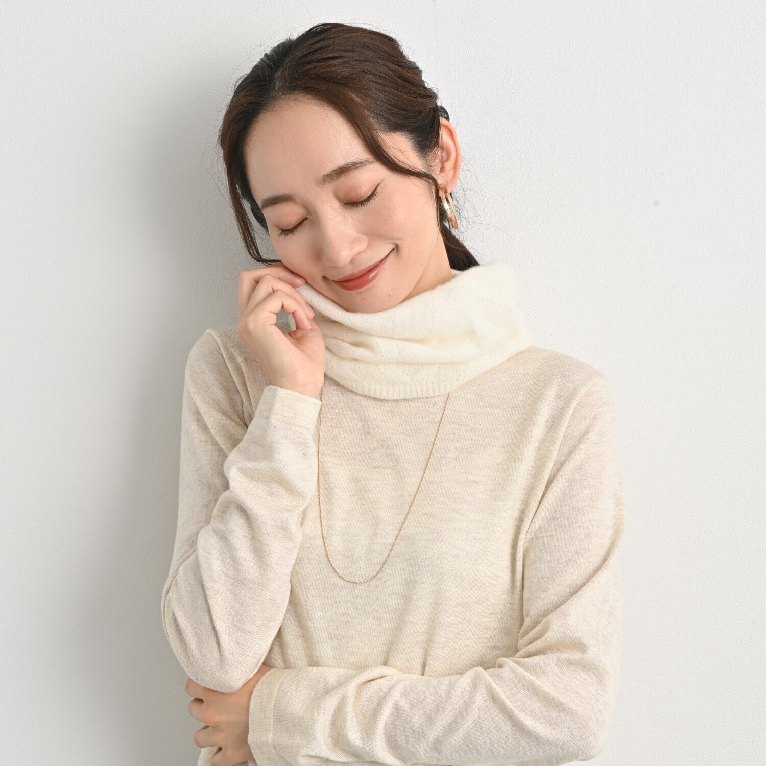 ティエドゥール 内モンゴル産 アルバスカシミヤ１００％ タック柄ふんわりスヌード