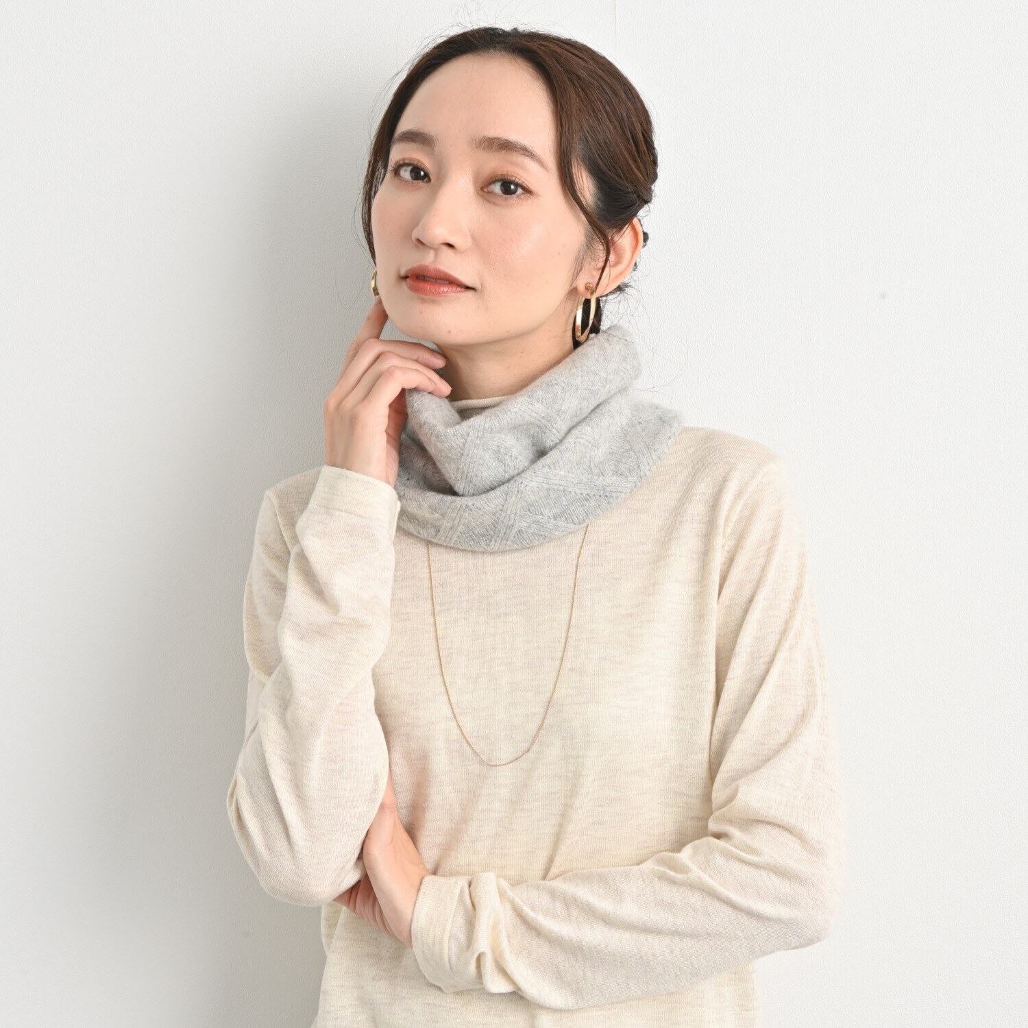 ティエドゥール 内モンゴル産 アルバスカシミヤ１００％ タック柄ふんわりスヌード