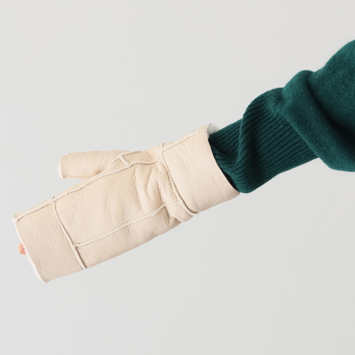 ティエドゥール 柔らかムートン 指出しグローブ