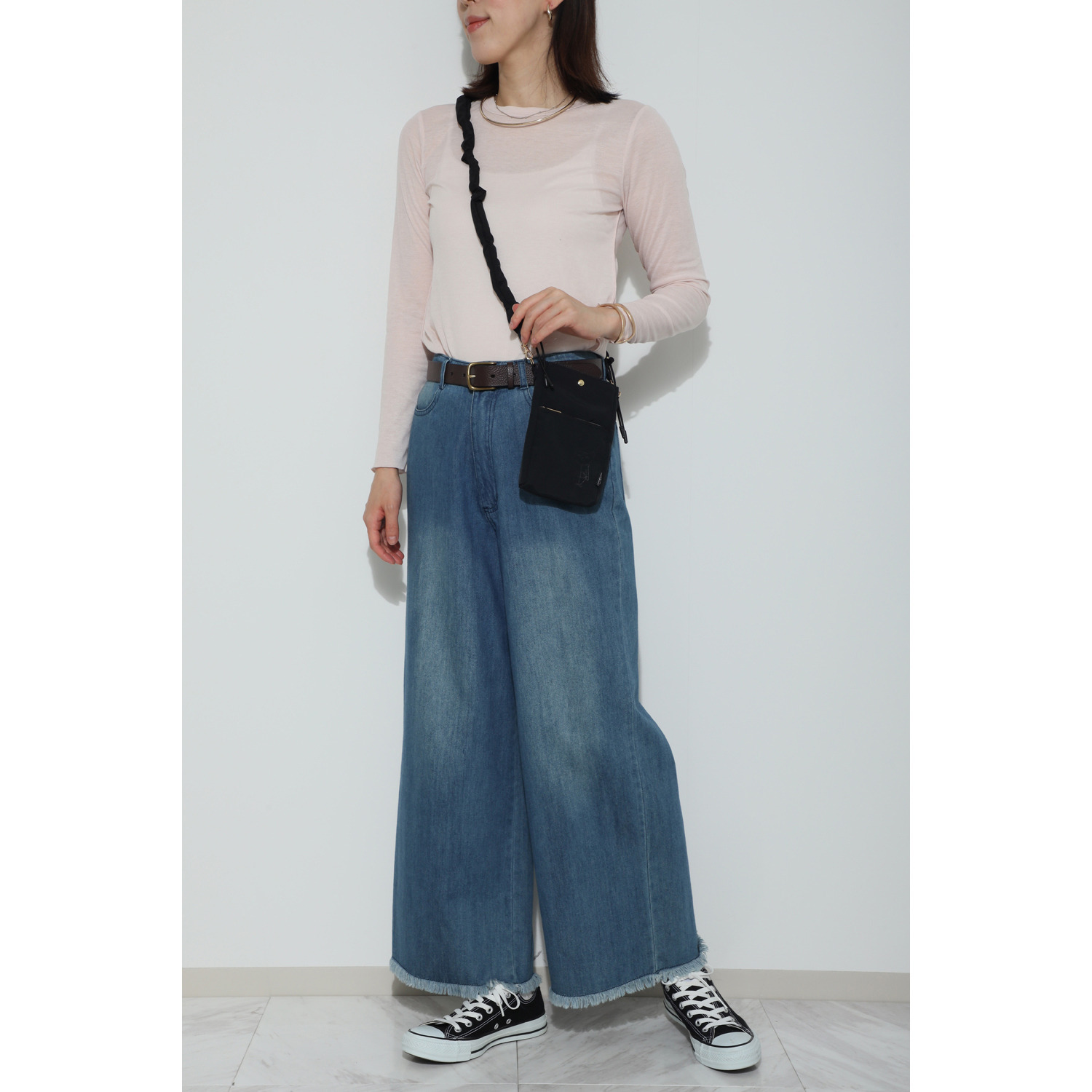 リトル　バッド　ウルフ ショルダーポーチ