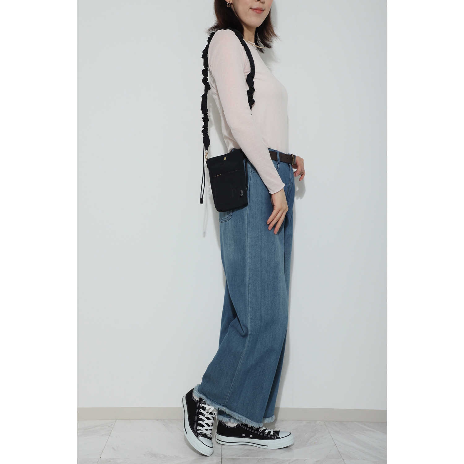 リトル　バッド　ウルフ ショルダーポーチ