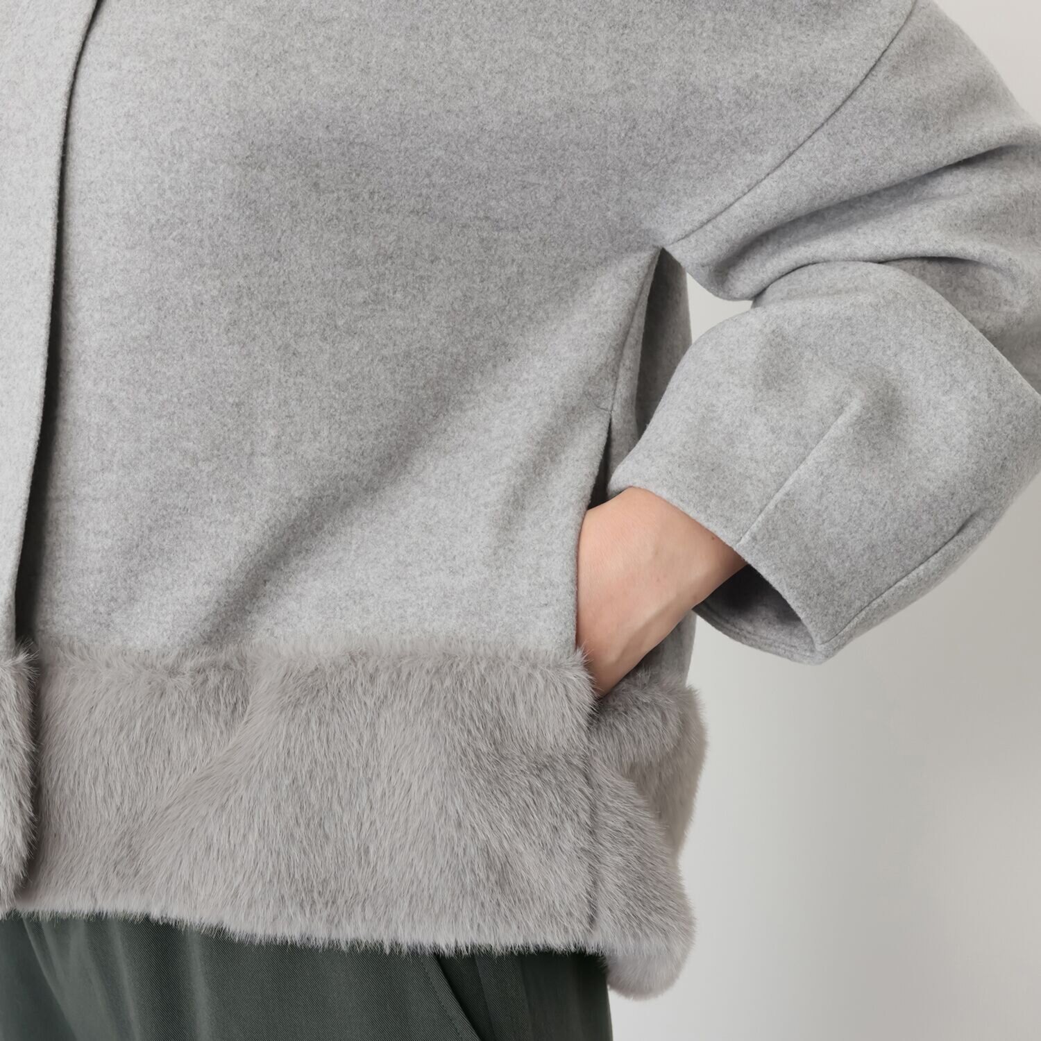 ラヴィーコンフォート ミンク調エコファー＆ ウールライクフラノＭＩＸ エレガントでガーリーな ジャケット