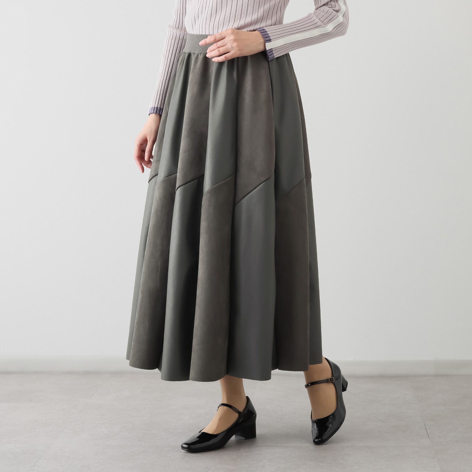 ラヴィーコンフォート 異素材ＭＩＸ １２枚接ぎ 切り替えが美しい フレアースカート