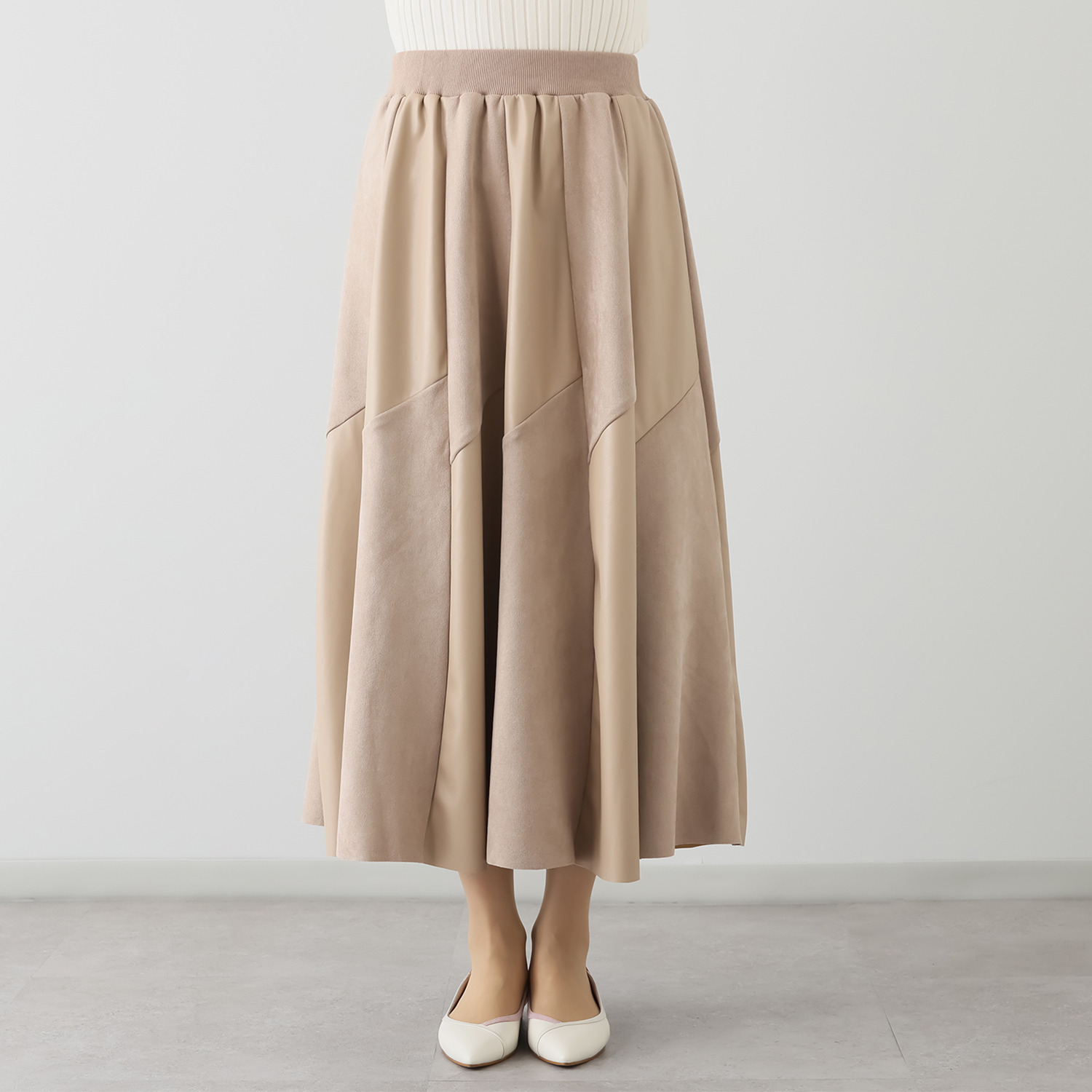 ラヴィーコンフォート 異素材ＭＩＸ １２枚接ぎ 切り替えが美しい フレアースカート