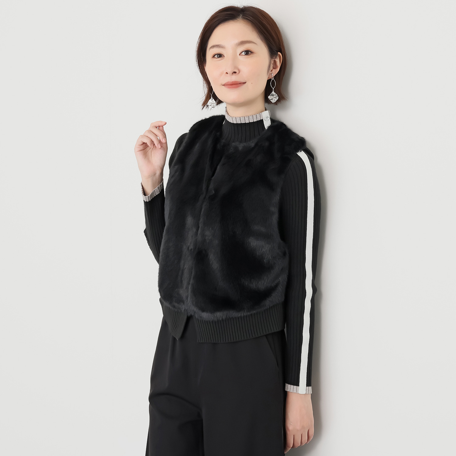 ラヴィーコンフォート エコファー＆ニットＭＩＸ ケーブル編アクセント とてもキュートな ヘビロテベスト