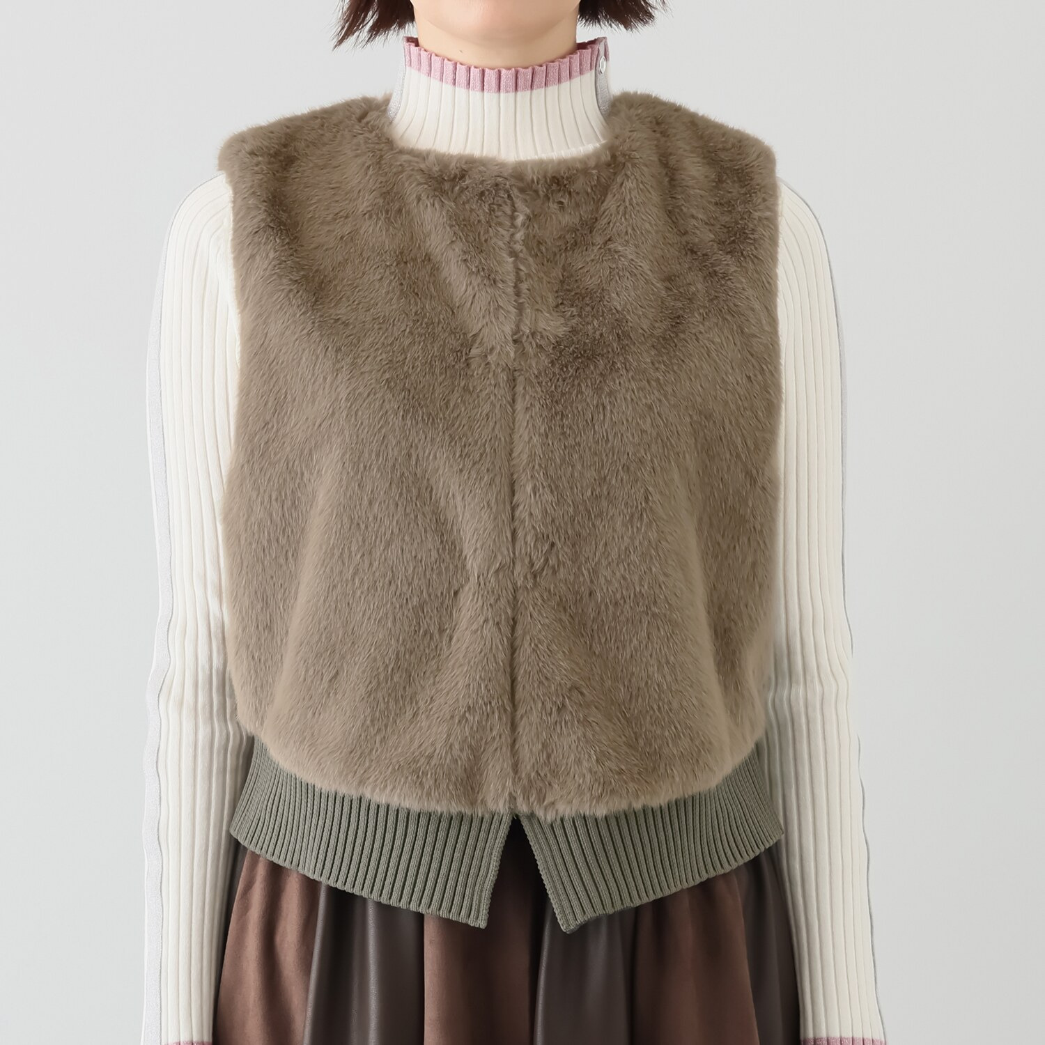 ラヴィーコンフォート エコファー＆ニットＭＩＸ ケーブル編アクセント とてもキュートな ヘビロテベスト