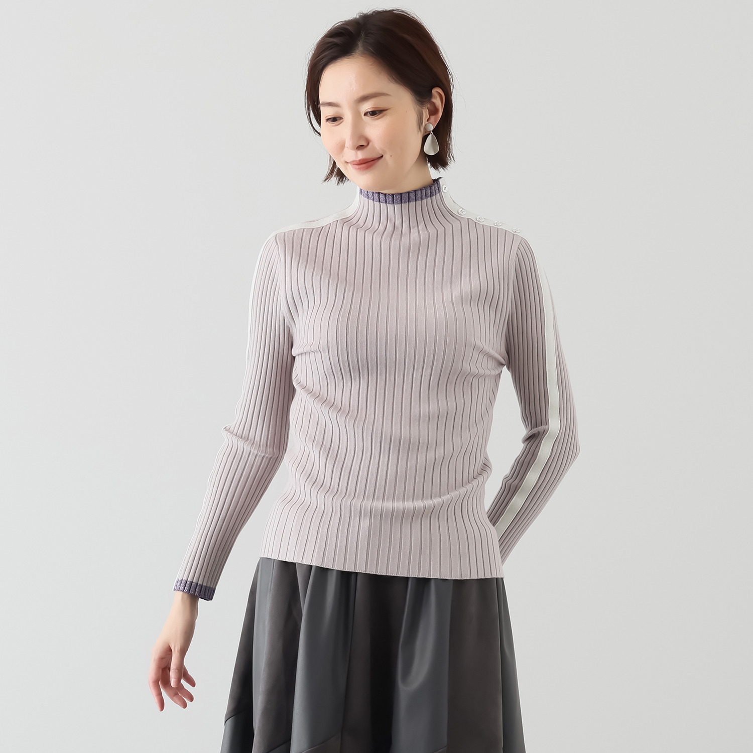 ラヴィーコンフォート 吸湿発熱 ラメ＆配色ポイント 冬の定番 リブニット ハイネックプルオーバー