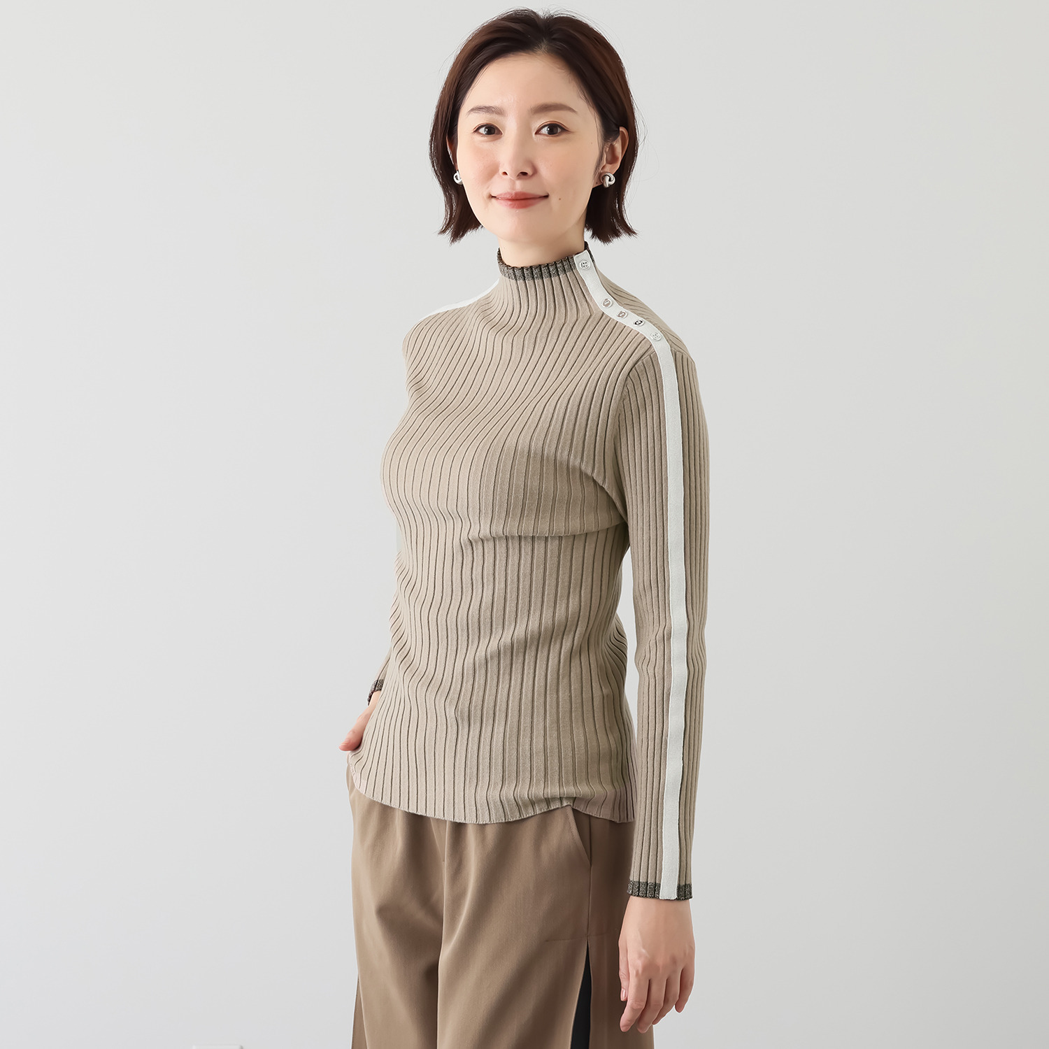 ラヴィーコンフォート 吸湿発熱 ラメ＆配色ポイント 冬の定番 リブニット ハイネックプルオーバー