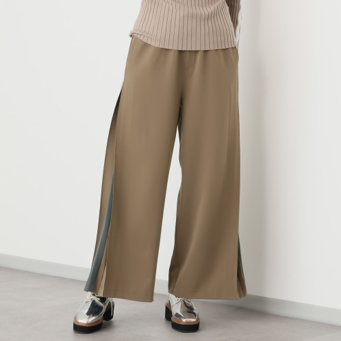 ラヴィーコンフォート サイドバイカラー アクセント ストレッチフレアーパンツ ラヴィーコンフォート サイドバイカラー アクセント ストレッチフレアーパンツ