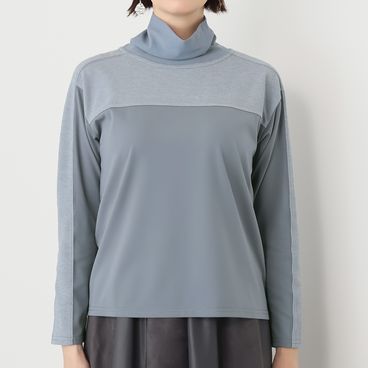 ラヴィーコンフォート ラメ切替 バイカラーアクセント チュールメッシュ タートルプルオーバー