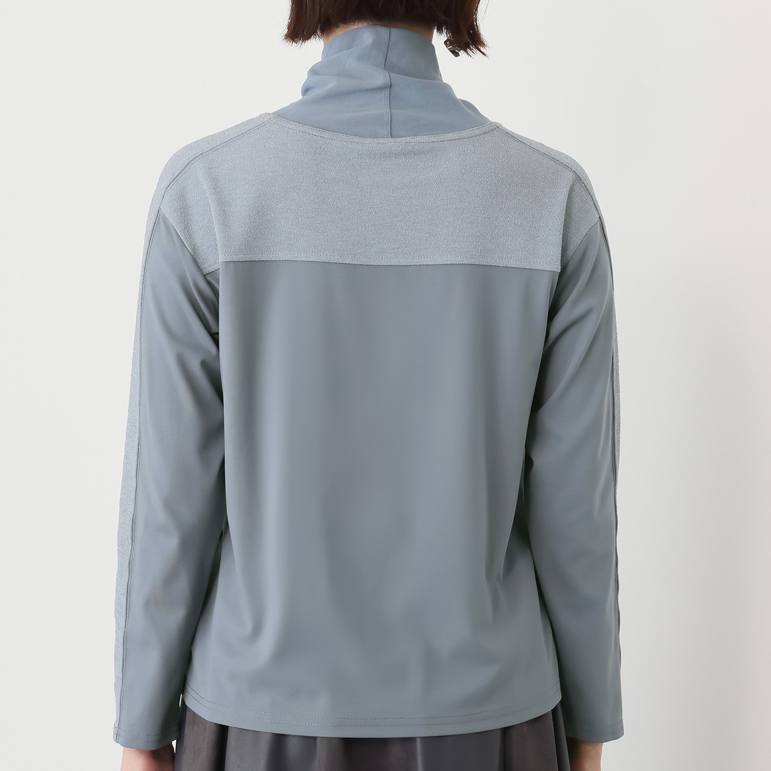 ラヴィーコンフォート ラメ切替 バイカラーアクセント チュールメッシュ タートルプルオーバー