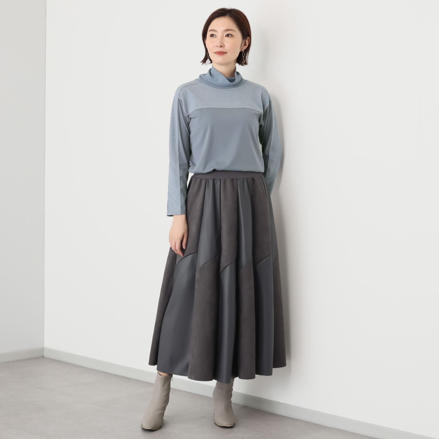 ラヴィーコンフォート ラメ切替 バイカラーアクセント チュールメッシュ タートルプルオーバー