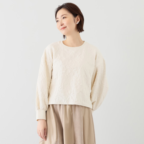 ラヴィーコンフォート 立体ジャガードがポイント 裾切り替え& リブ編アクセント ガーリープルオーバー ラヴィーコンフォート 立体ジャガードがポイント 裾切り替え& リブ編アクセント ガーリープルオーバー