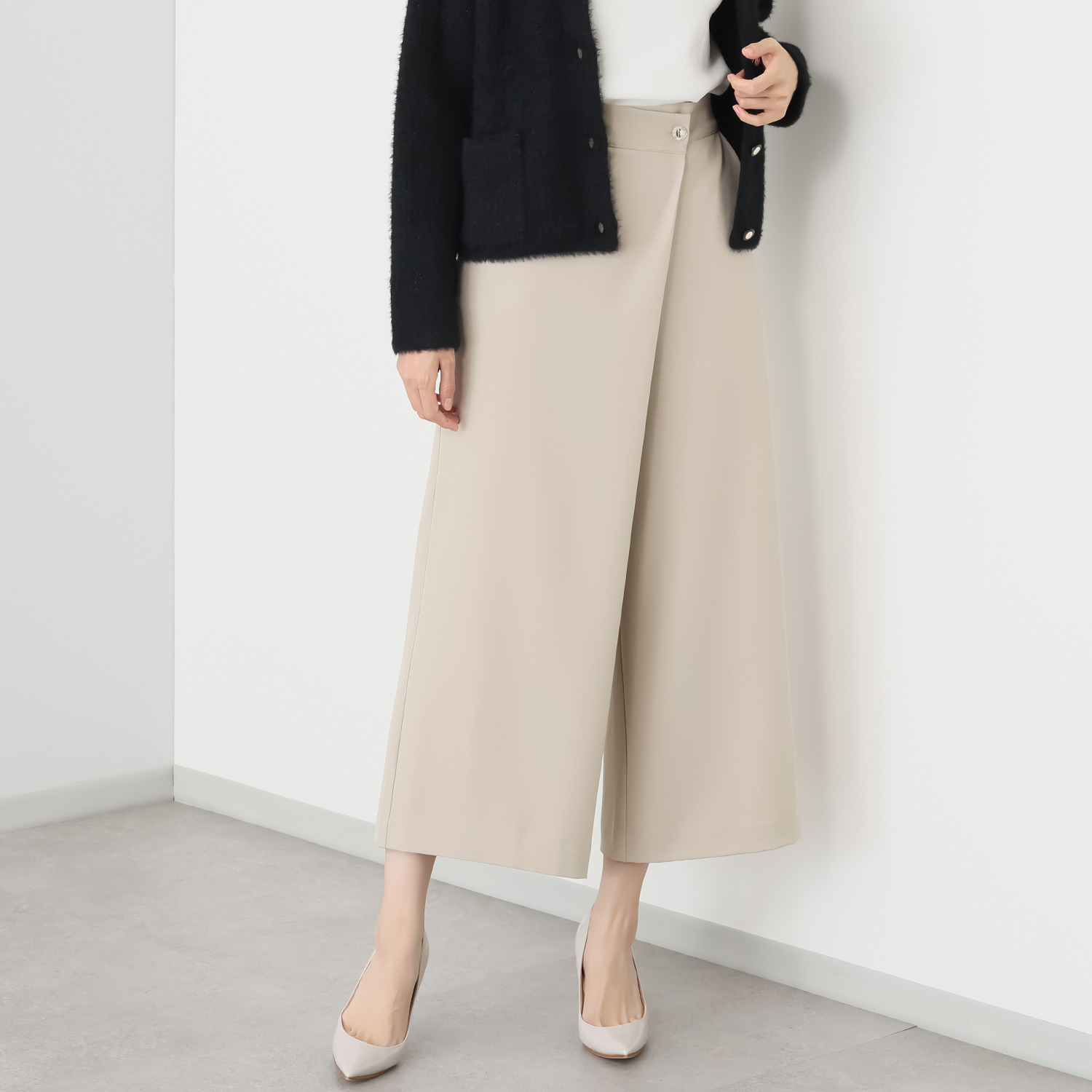 エル　ステュディオ ラップ風 ワイドパンツ