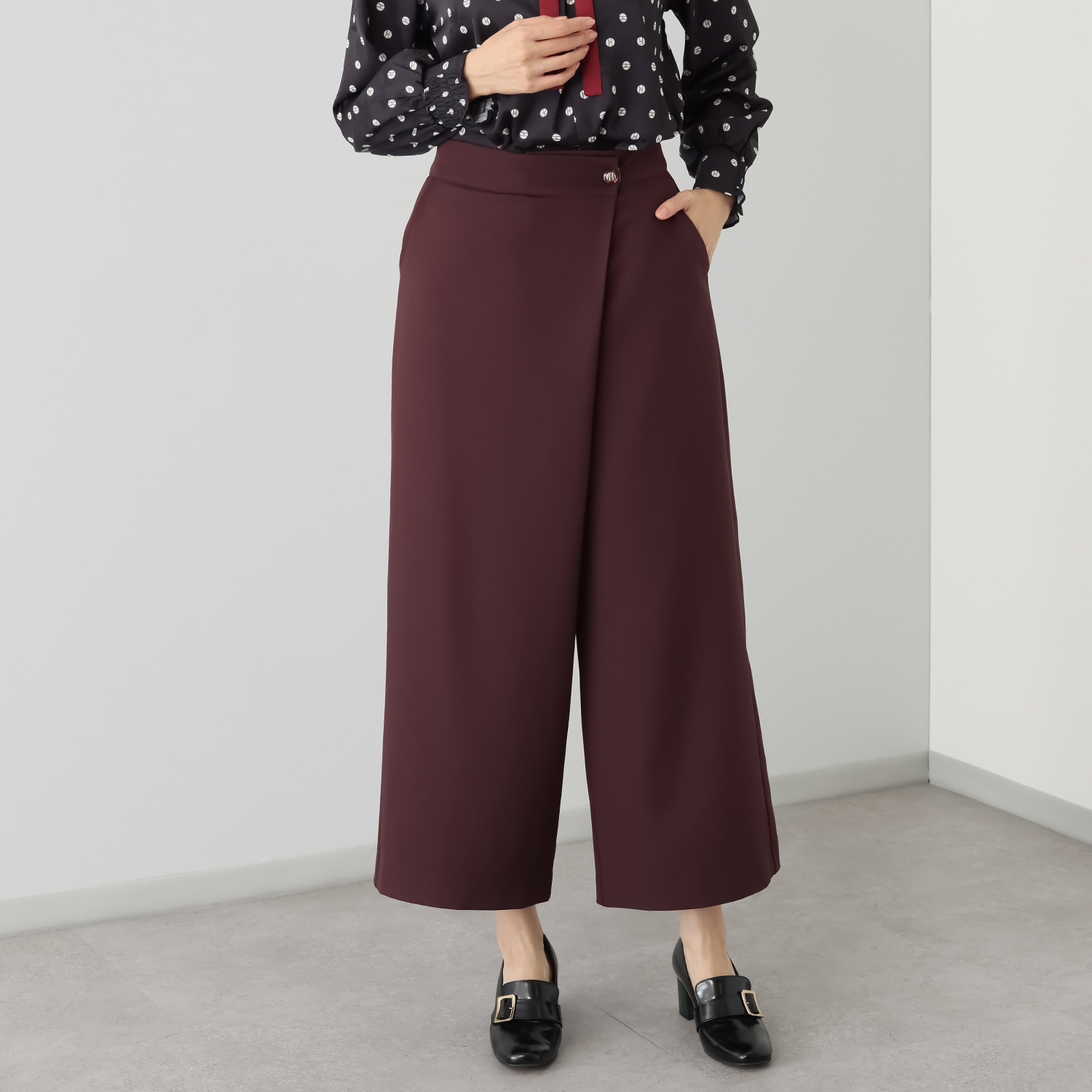 エル　ステュディオ ラップ風 ワイドパンツ