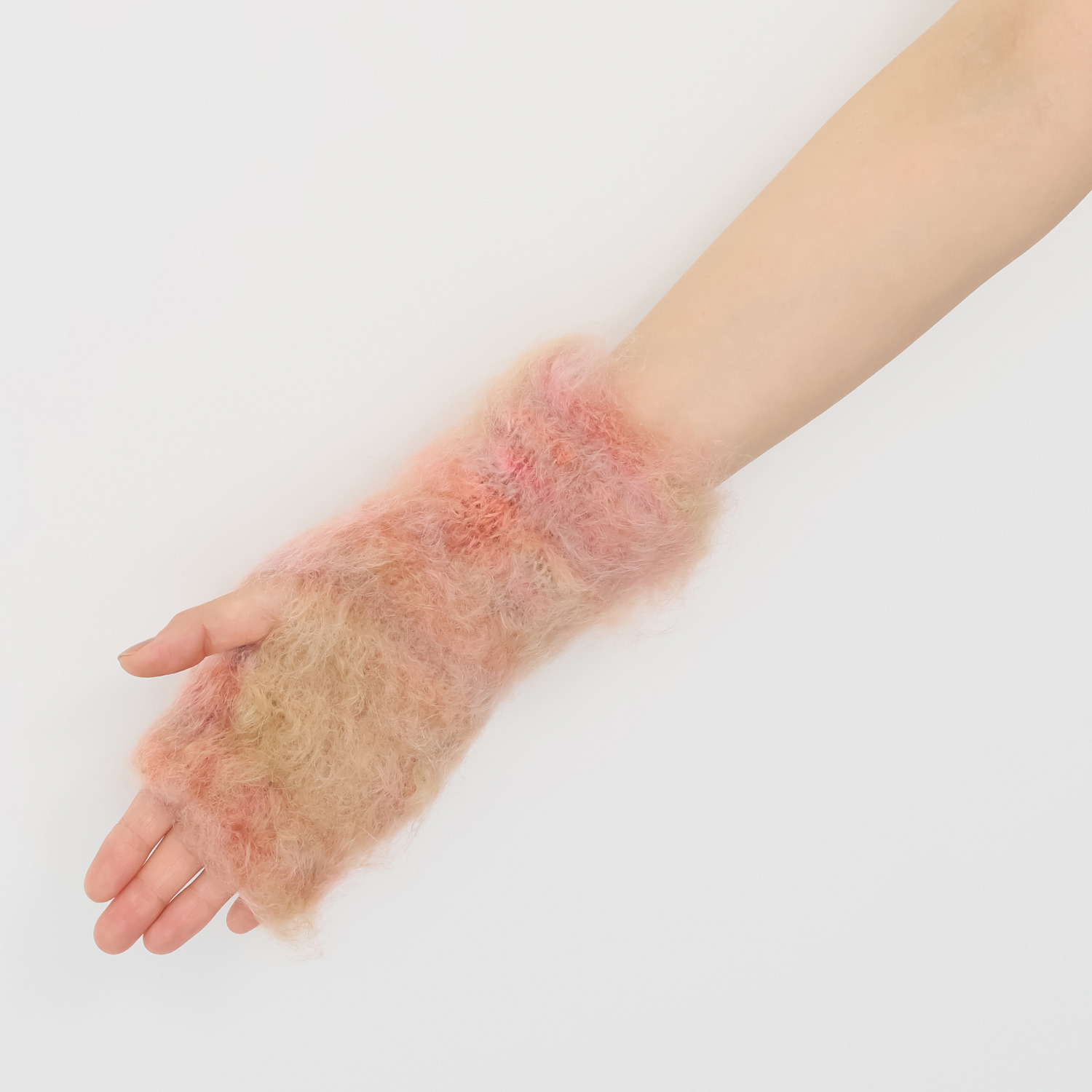 アデルズ　モヘヤ 南アフリカ製 キッドモヘヤ混 ふわふわエアリー 指出しミトン ＜ミックス＞