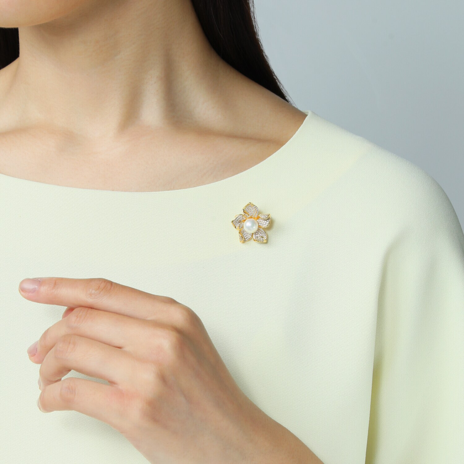 プレミアムパール 泉州の職人技 貝パール＆ＣＺ フラワーモティーフ ペンダントブローチ