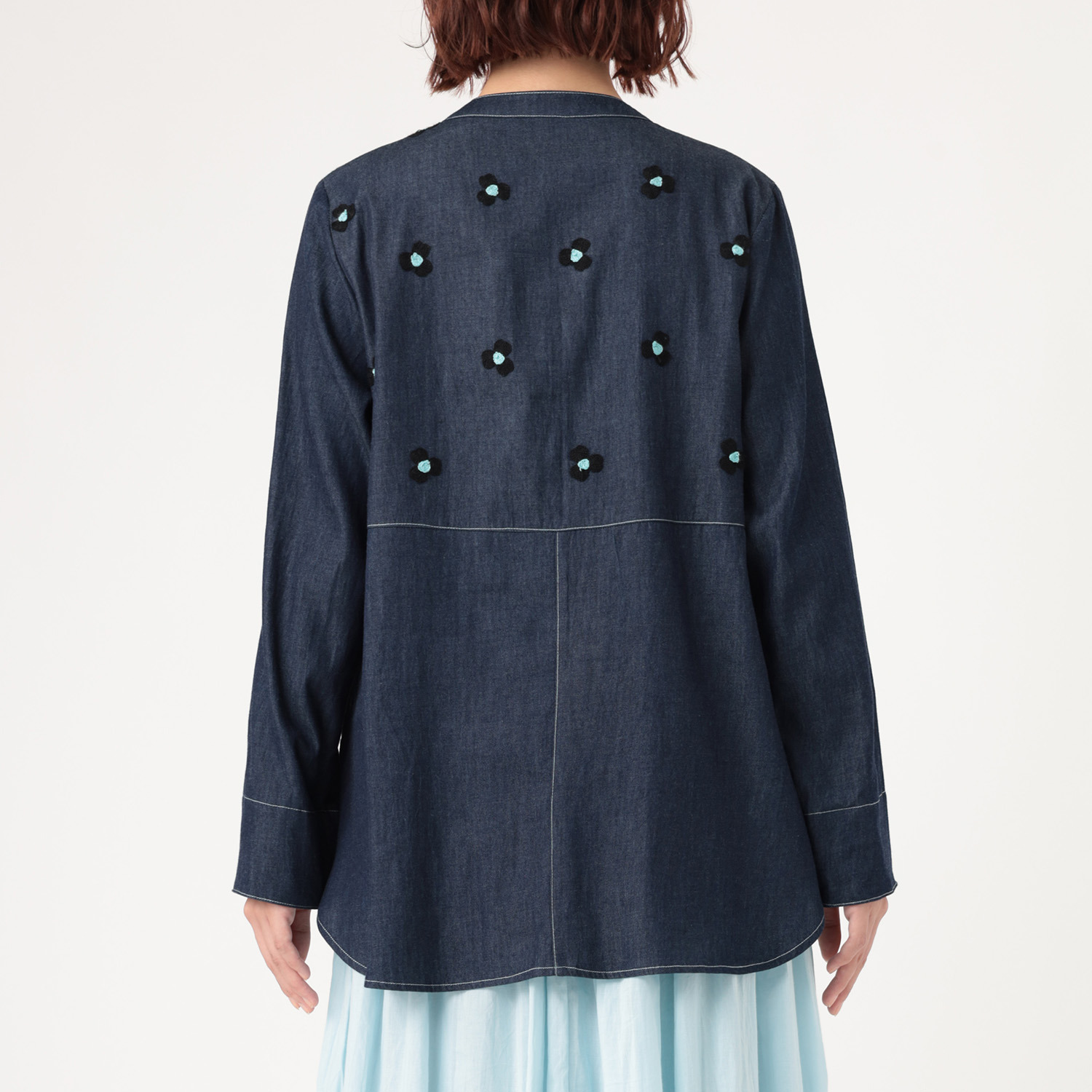 ダジュール フラワー刺しゅう デニムブラウス