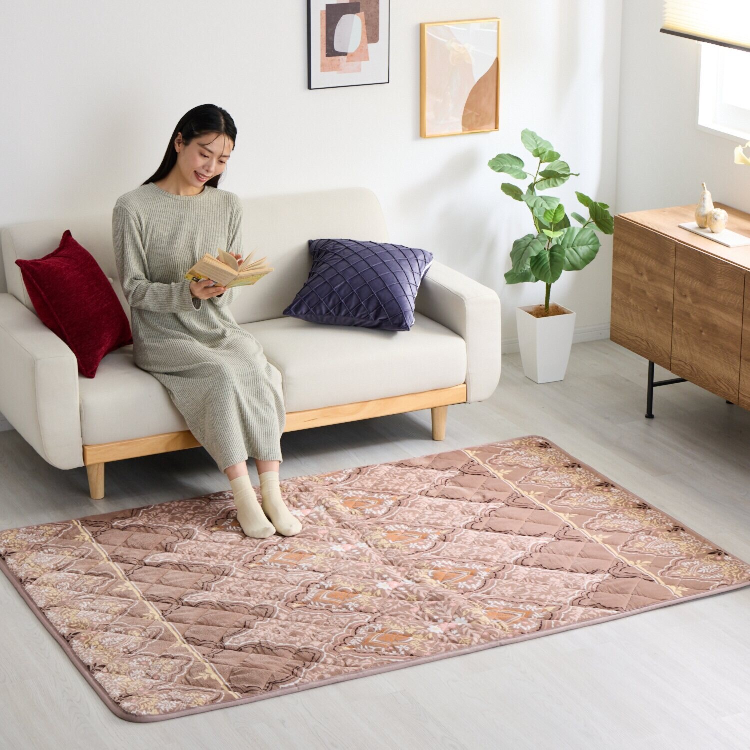 モリリンＷＯＭＡ 多層構造で暖か！ アルミ蒸着シート入り 洗えるぽかぽか ふっくらラグ ＜１３０×１９０ｃｍ＞