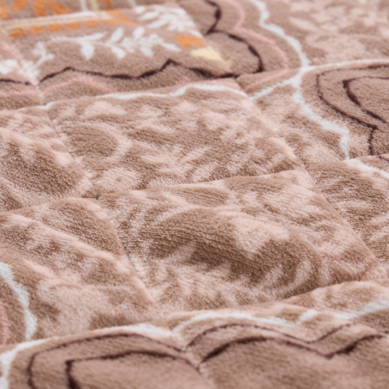 モリリンＷＯＭＡ 多層構造で暖か！ アルミ蒸着シート入り 洗えるぽかぽか ふっくらラグ ＜１９０×２４０ｃｍ＞