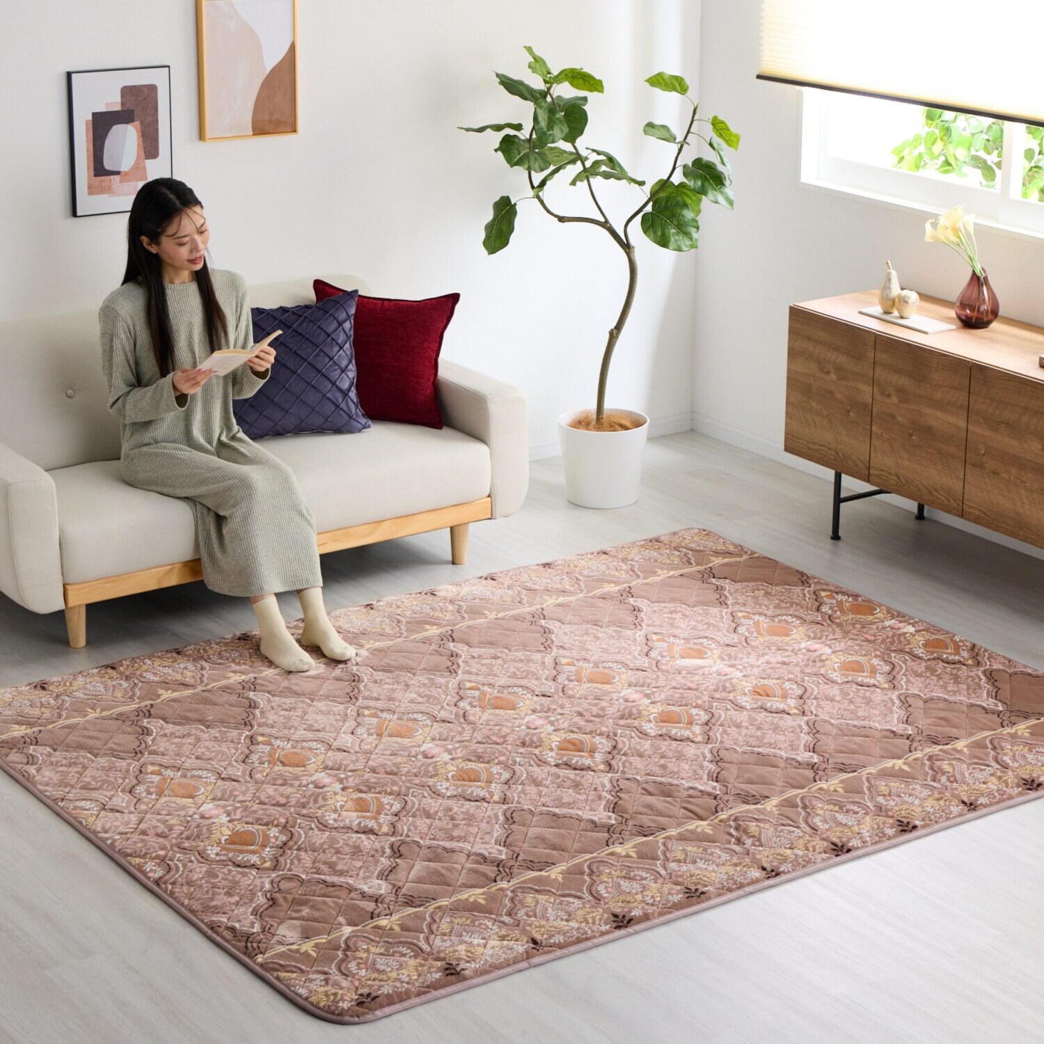 モリリンＷＯＭＡ 多層構造で暖か！ アルミ蒸着シート入り 洗えるぽかぽか ふっくらラグ ＜１９０×２４０ｃｍ＞