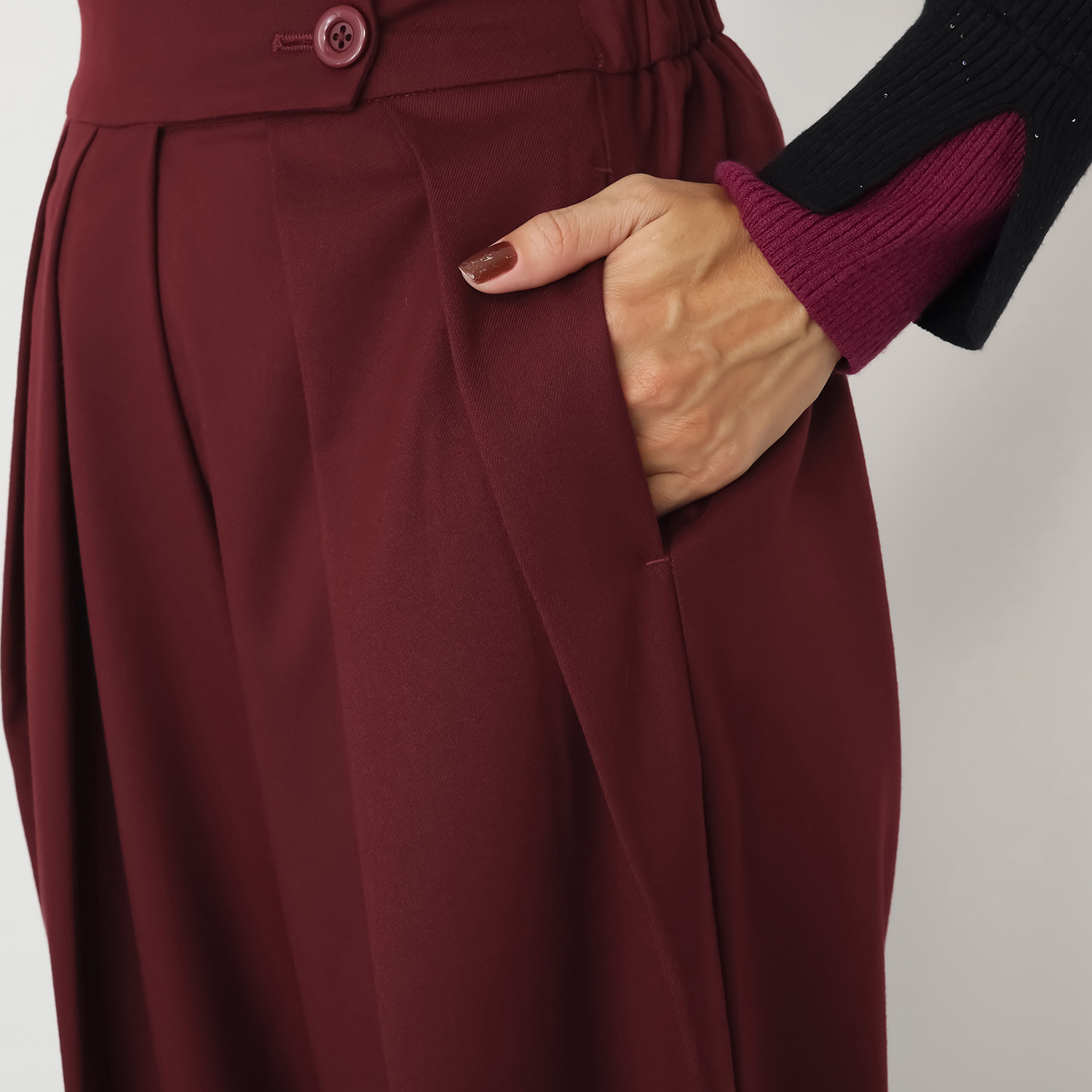 アンブリエ タック カーブパンツ