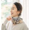 ヘ・エラ シルク１００％ 簡単・おしゃれ アレンジ幅が広がる！ 菱形スカーフ