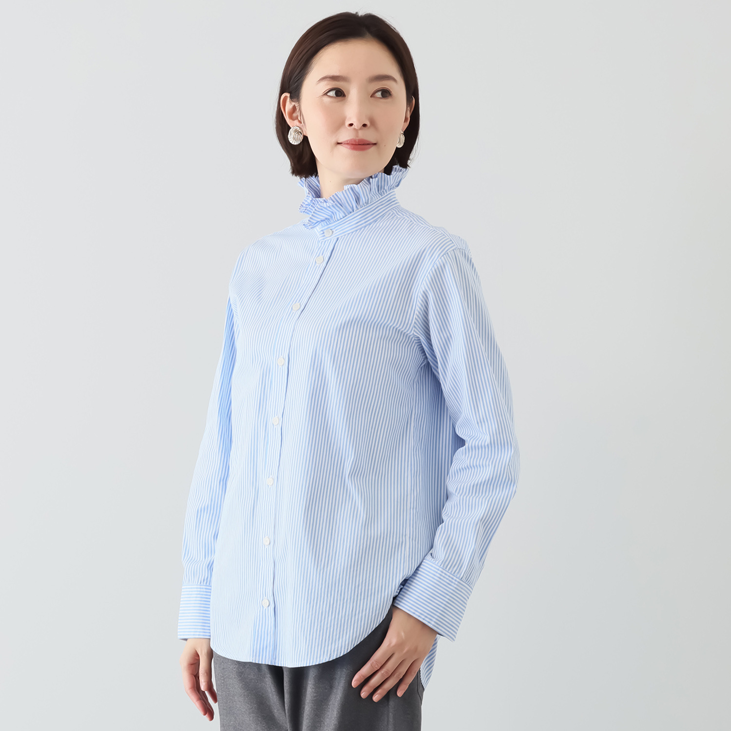 オトナノクラシ カッコいい 大人のフリルシャツ