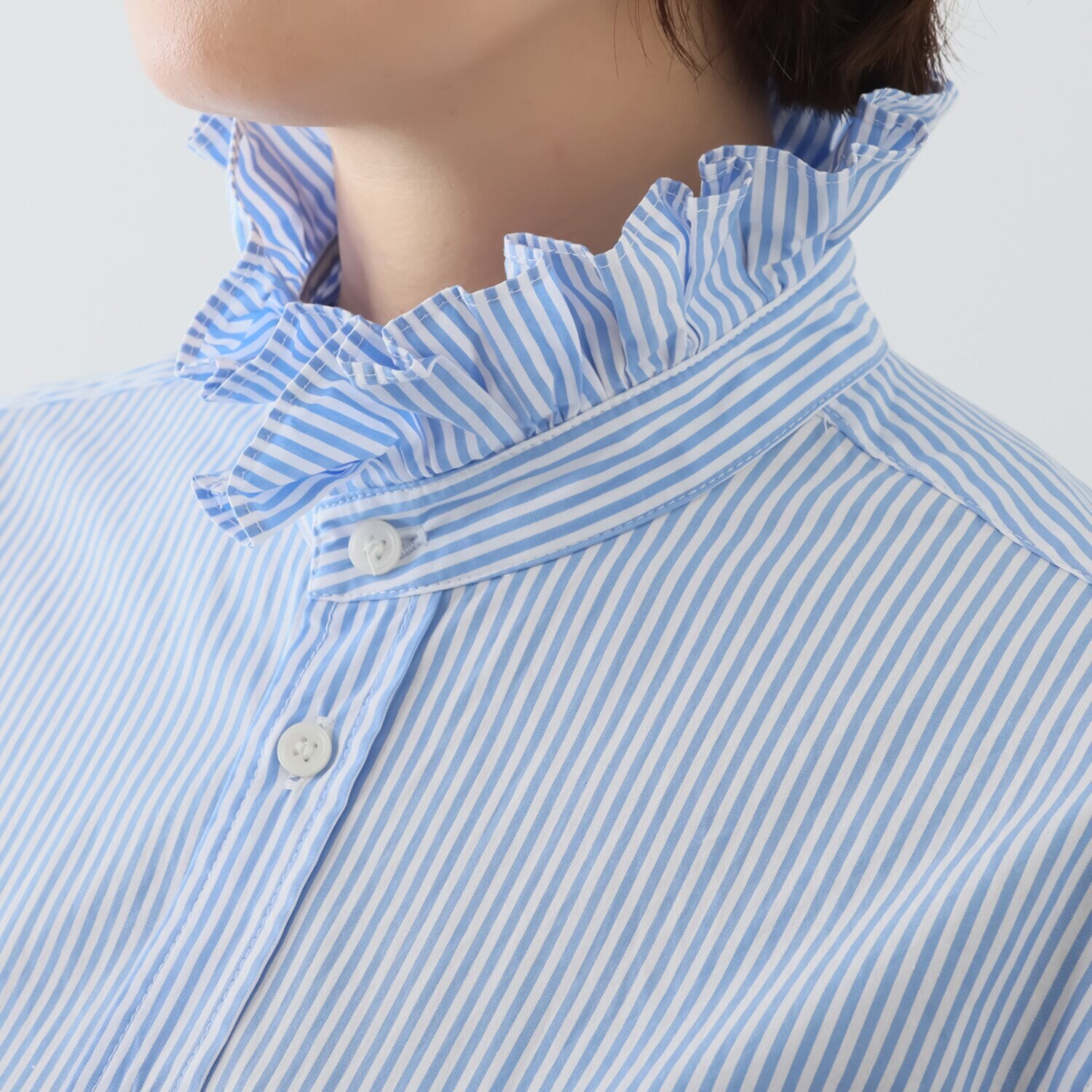 オトナノクラシ カッコいい 大人のフリルシャツ