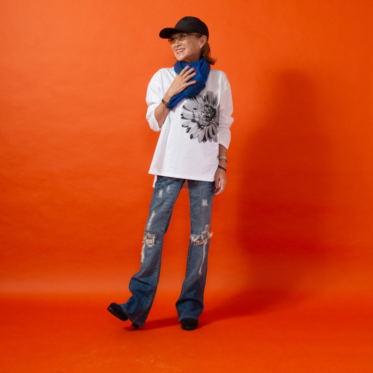 ミニマライズプラス 高田賢三氏への オマージュの一枚 ガーベラ フラワープリント プルオーバー