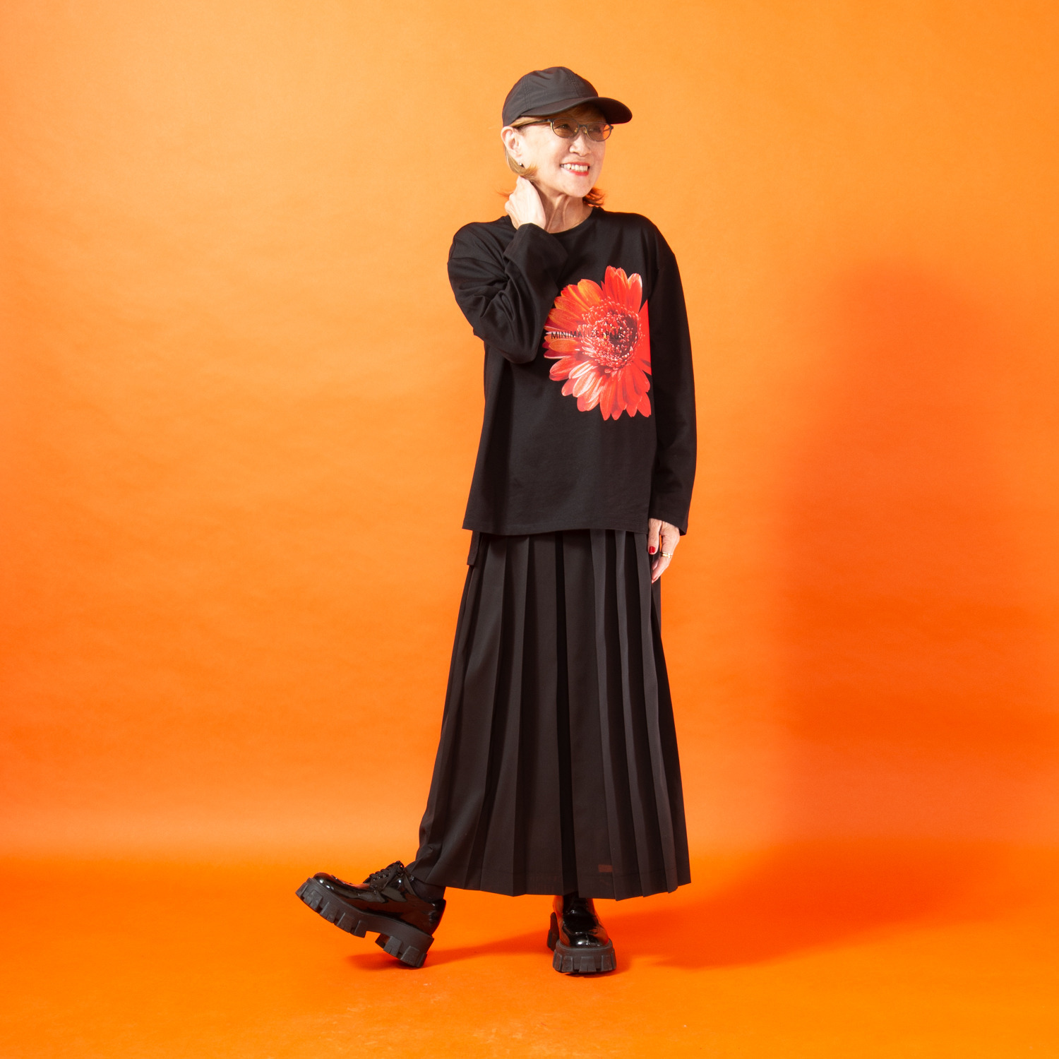 ミニマライズプラス 高田賢三氏への オマージュの一枚 ガーベラ フラワープリント プルオーバー