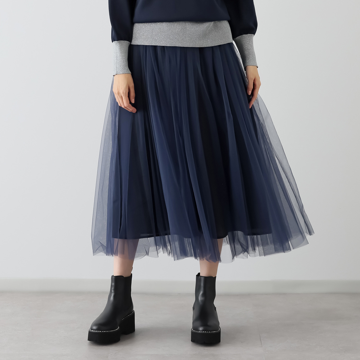 ミニマライズプラス 柔らかでしなやか 軽さと立体感を演出 濃淡カラー チュールスカート