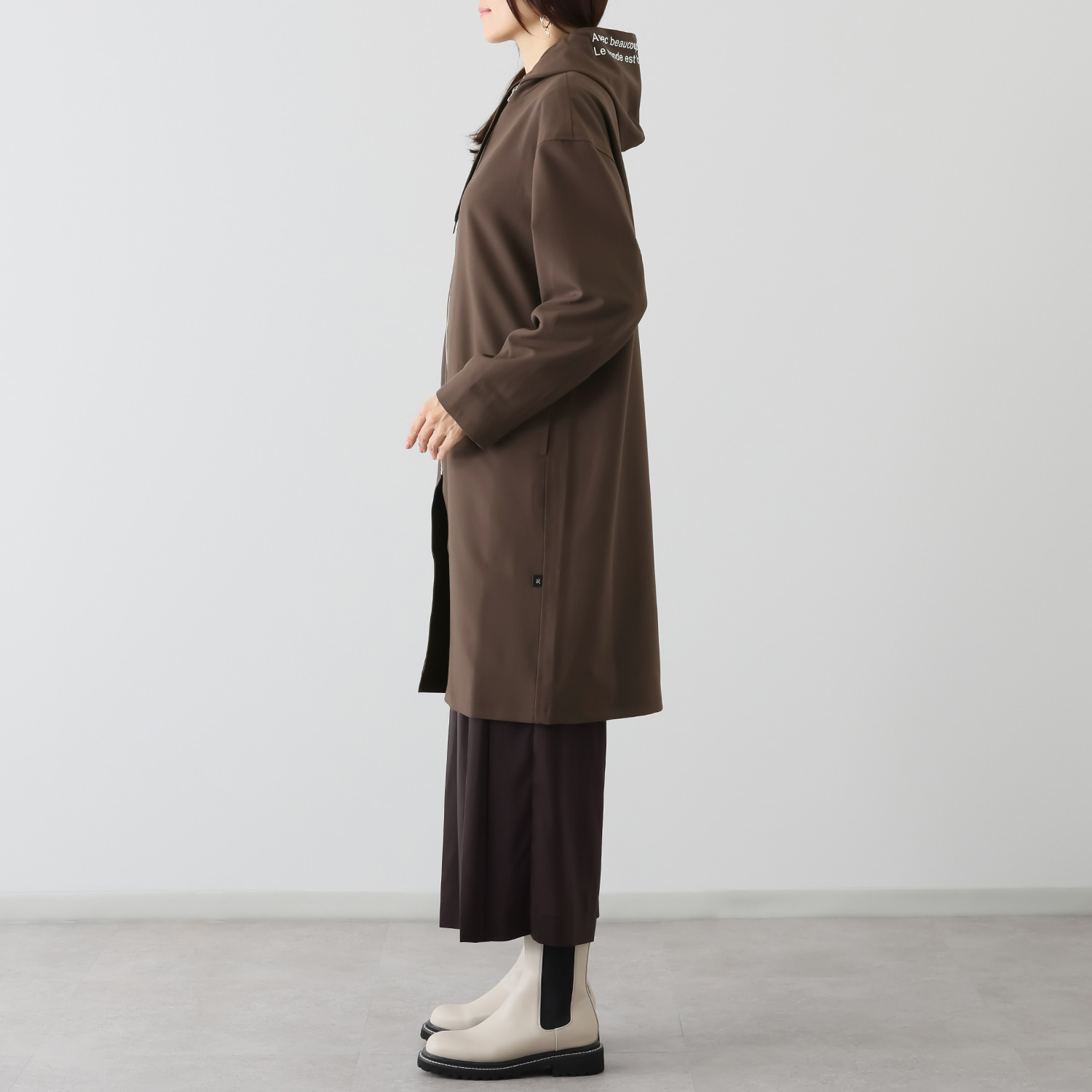 ミニマライズプラス 気軽に羽織って 上品な大人の スタイリッシュな ロングパーカー