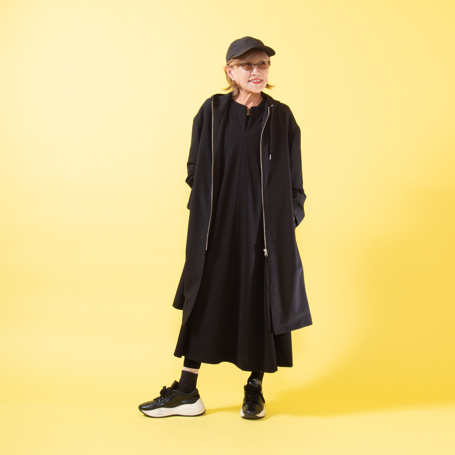 ミニマライズプラス 気軽に羽織って 上品な大人の スタイリッシュな ロングパーカー