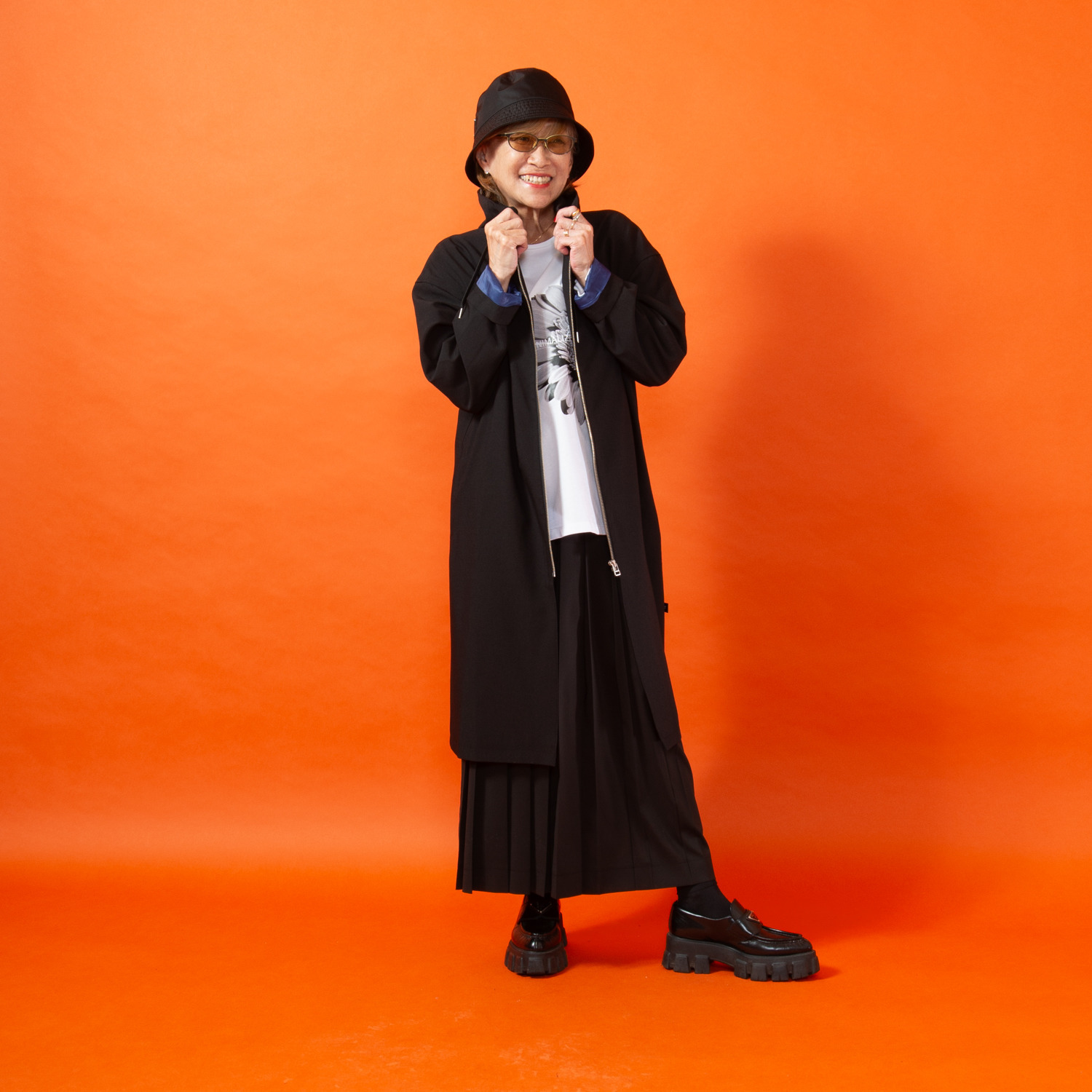 ミニマライズプラス 気軽に羽織って 上品な大人の スタイリッシュな ロングパーカー