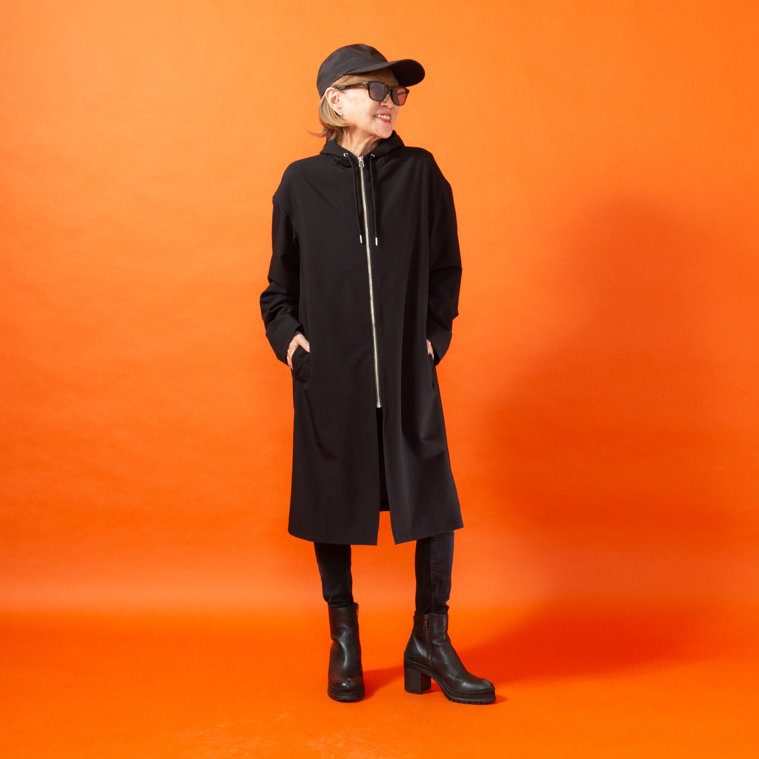 ミニマライズプラス 気軽に羽織って 上品な大人の スタイリッシュな ロングパーカー