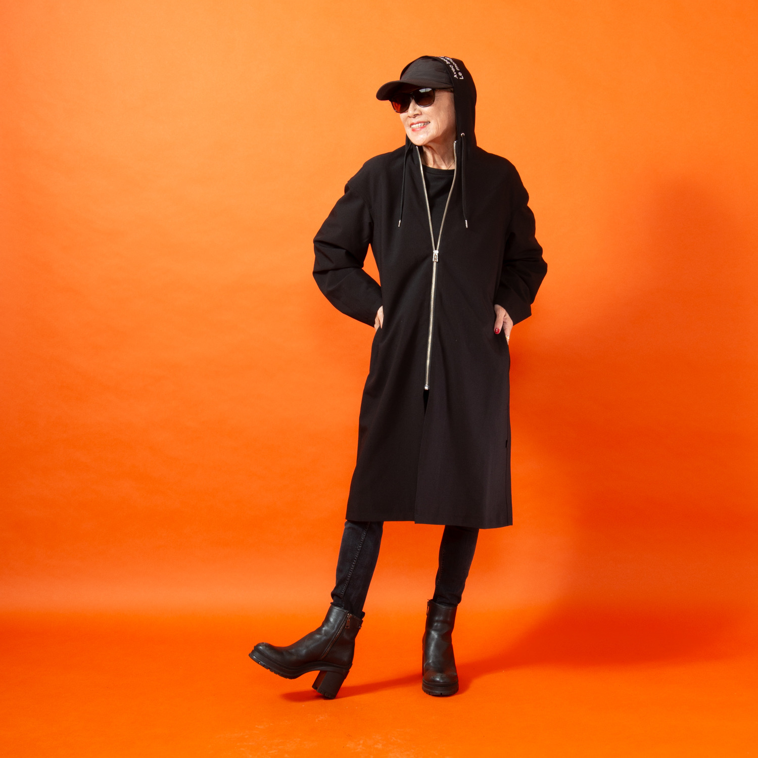 ミニマライズプラス 気軽に羽織って 上品な大人の スタイリッシュな ロングパーカー