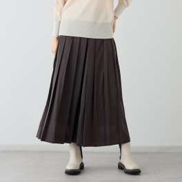 ミニマライズプラス 格好良く揺れ動く フロントプリーツパンツ