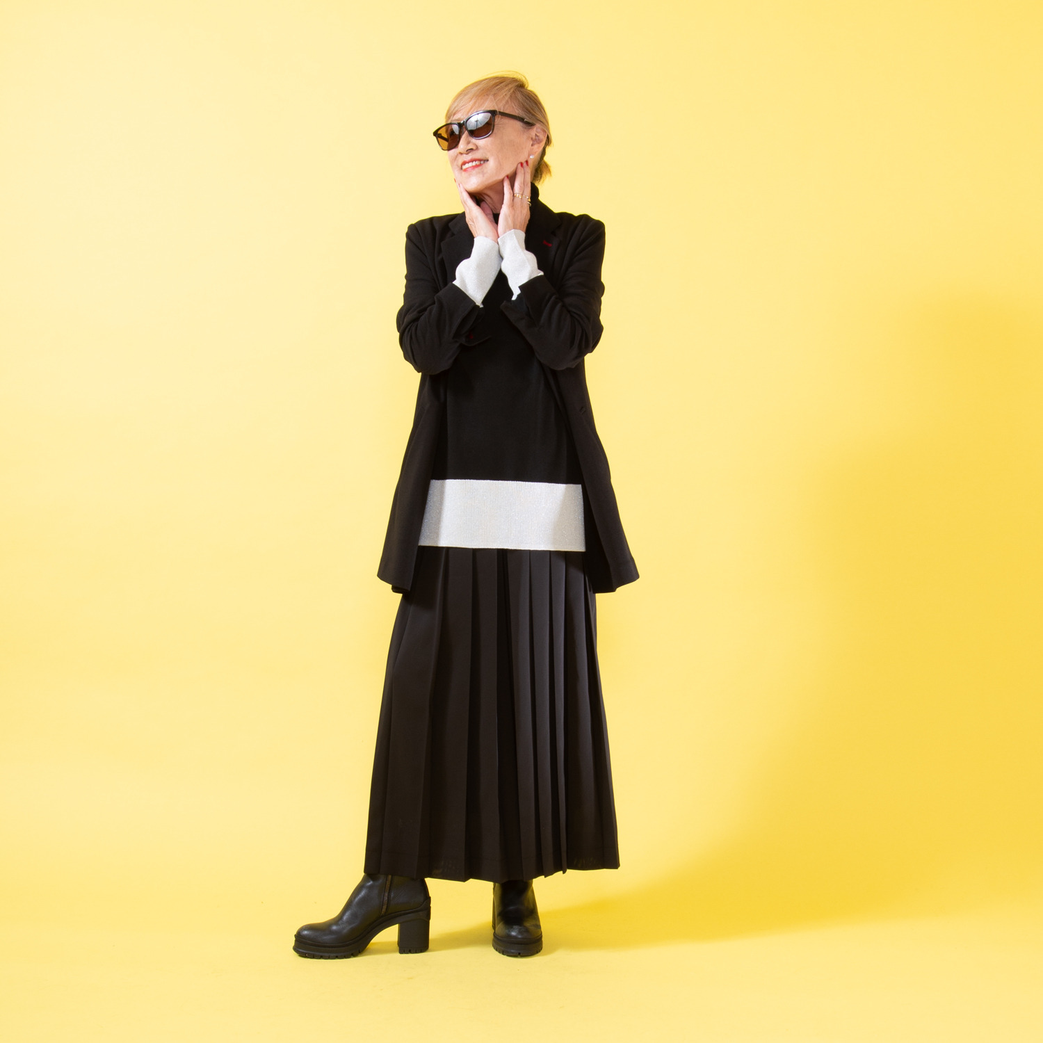 ミニマライズプラス 格好良く揺れ動く フロントプリーツパンツ