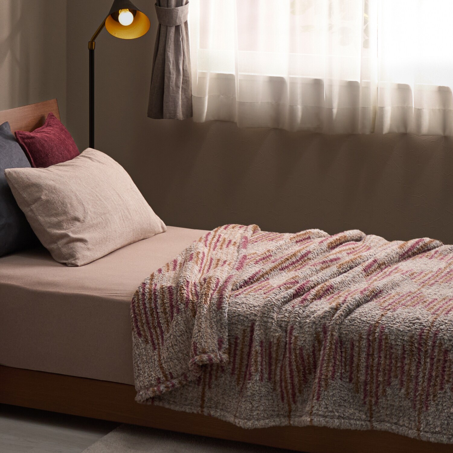 ｎｉｓｈｉｋａｗａ 軽くてふわふわ！ 抗菌・消臭・蓄熱 もこもふブランケット ＜シングル＞