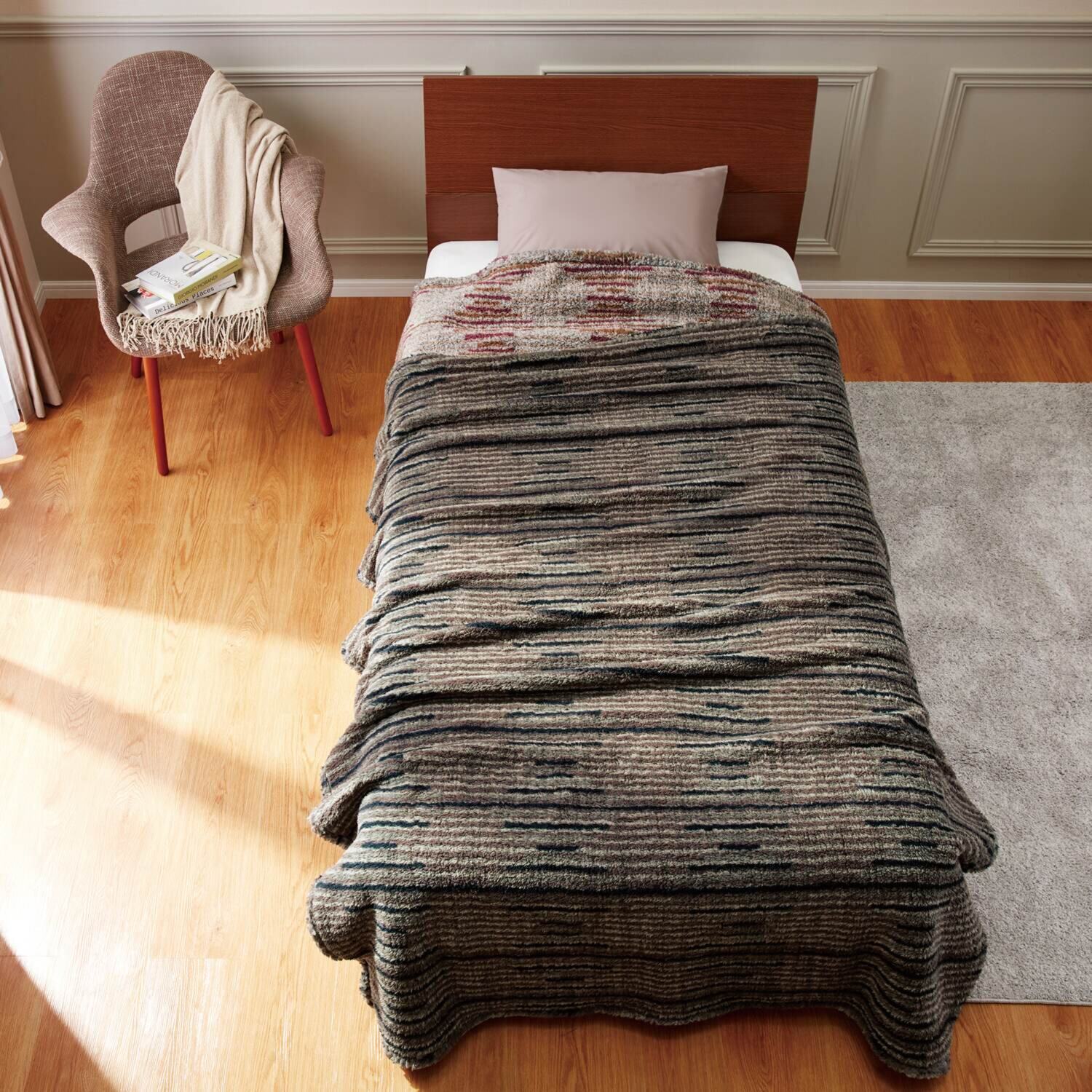 ｎｉｓｈｉｋａｗａ 軽くてふわふわ！ 抗菌・消臭・蓄熱 もこもふブランケット ＜ダブル＞