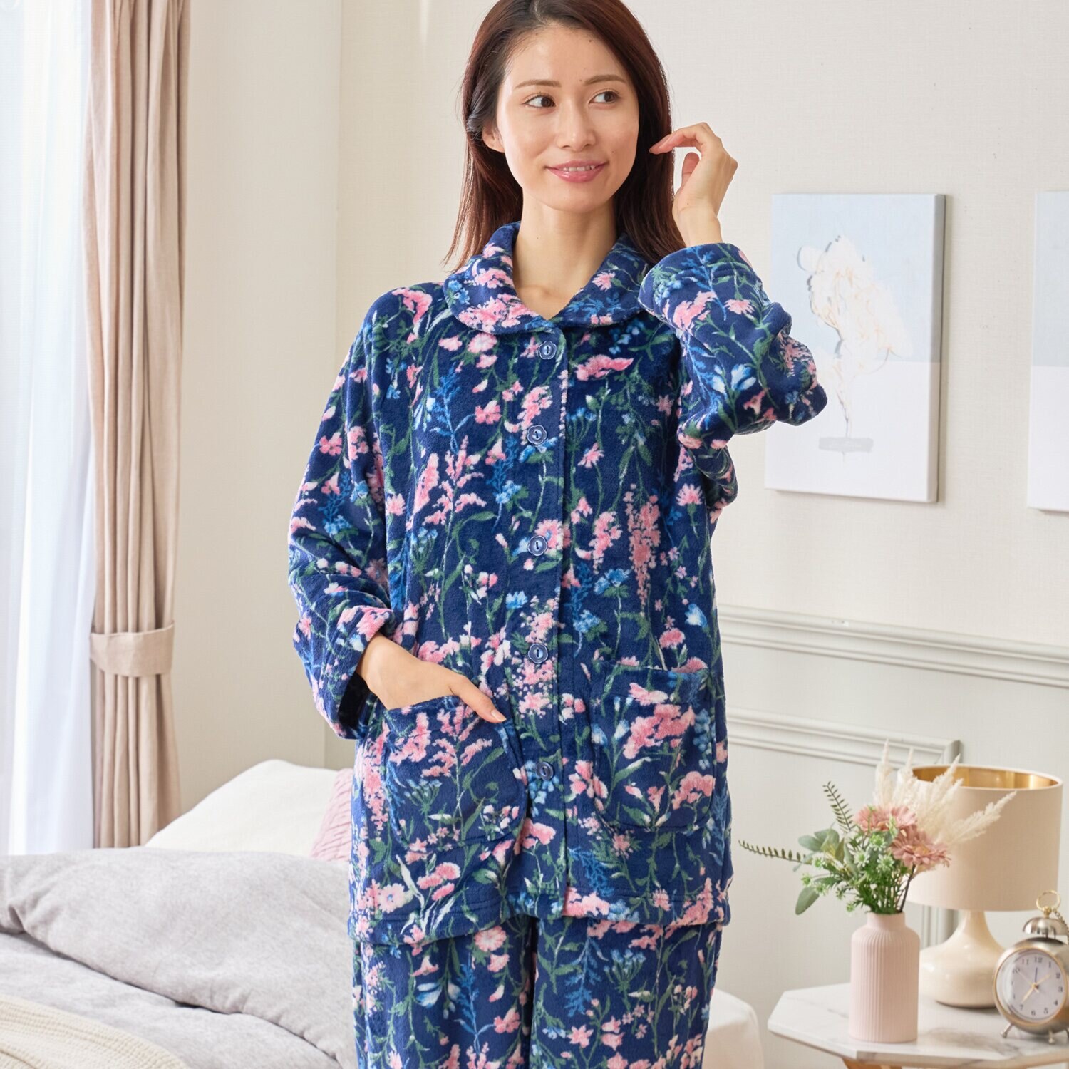 ｎｉｓｈｉｋａｗａ 軽くてフワフワタッチ 首元・お腹あったか ラグランスリーブパジャマ